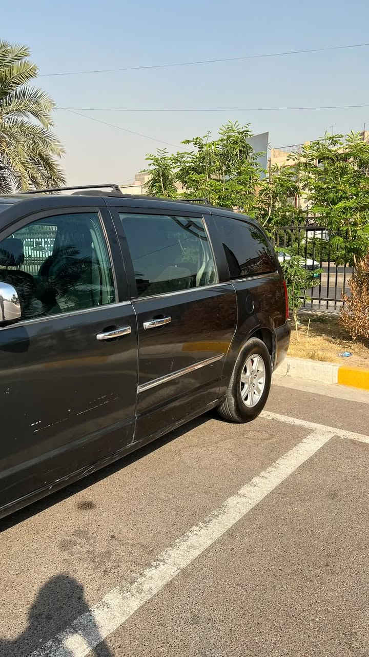 السلام عليكم
كليسلر تاون اند كانتري موديل ٢٠١٢ كندي فول مواصفات بيبان كهرباء صندوق كهرباء ثلاث شاشات بلادي فرس منفصل سقفي ايكو تبريد ثلاث قطع بيانو سكليتر كهرباء كرسي كهرباء فتحه سقف كهرباء شاشه اعطال كبيره وبعد بيها مواصفات صدر امامي خلفي توني كملته جديد تخم تاير جديد كهربائيات كلها بلاديه تبريد ثلج مكينه وكير كفاله اربع قطع صبغ وحادثها جاملغ ايمن امامي وبنيد مبدل السعر ١١٧ وبيها مجال للاستفسار *********** عنوان بغداد

