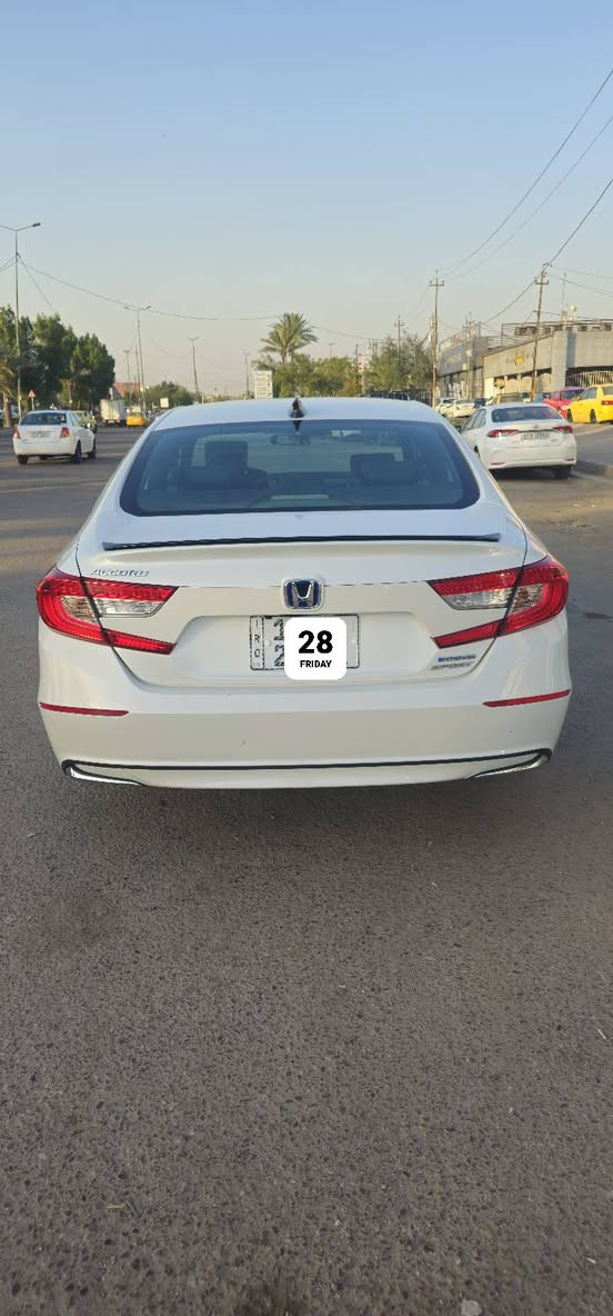 للبيع او مراوس
🚗 للبيع: هوندا أكورد هايبرد سبورت موديل 2022 🚗
🔹مواصفاتها معروفة وغنيه عن التعريف
🔹 الحادث: البنيد الأمامي مبدّل، وصبغ خشم الجامرلغ الأيمن
🔹 الإيرباگ: الستيرن طاگ
🔹 الرقم: بغداد، باسمي و التحويل ثاني يوم
📍 الموقع: ديالى - بعقوبة - حي المعلمين
📞 للاتصال أو واتساب: ***********

نص مكتوب في الصور:
- 28 FRIDAY