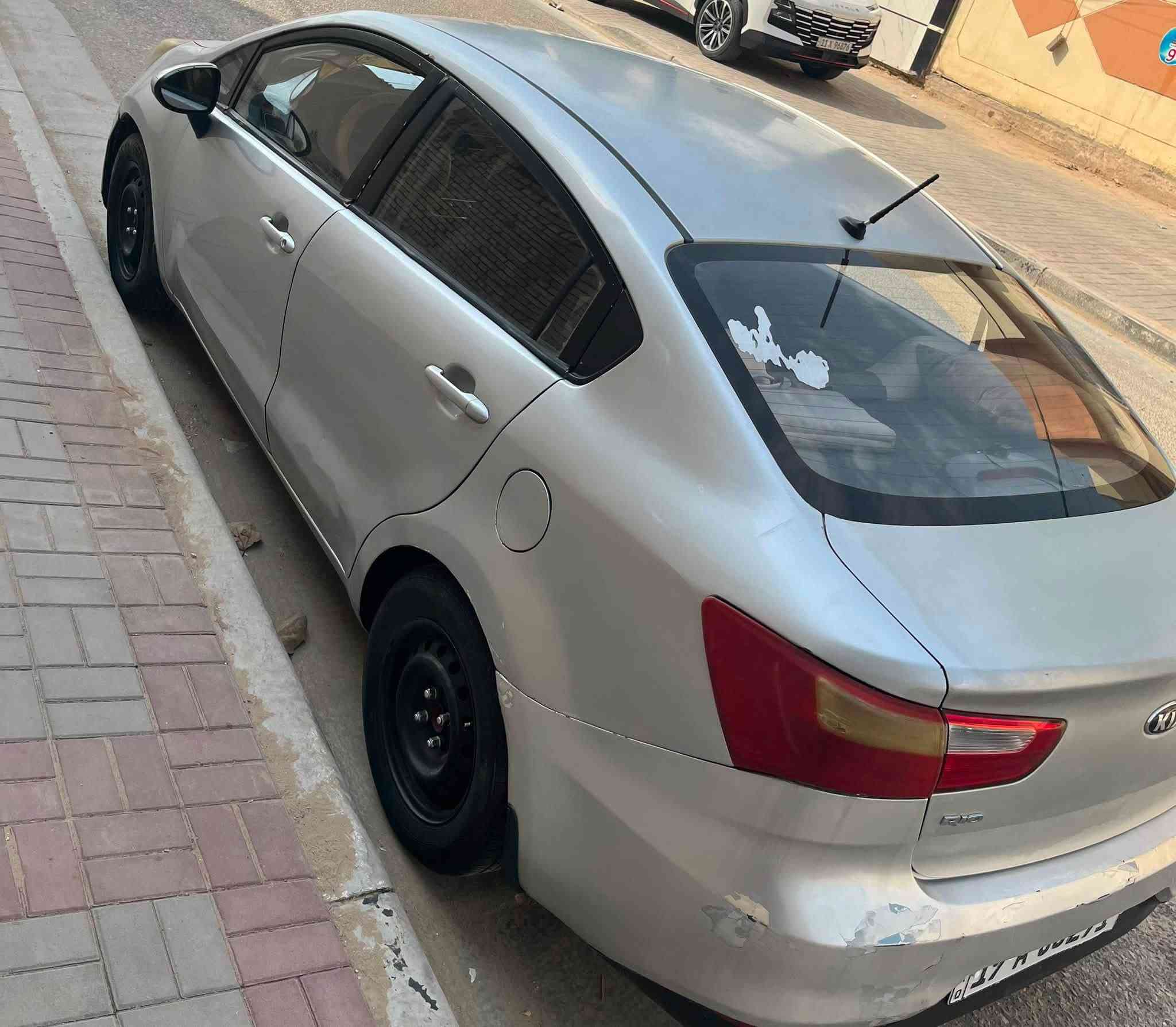 السلام عليكم كيا ريو مديل ٢٠١٦ خليجي مكينة ١٦٠٠ رقمه كربلاء بأسمي سعره ٧٣ مكان السيارة بكربلاء للتفاصيل اكثر الاتصال ***********
