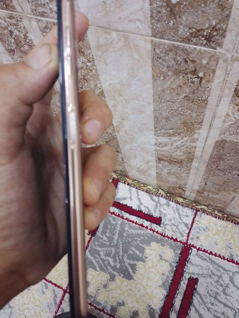 السلام عليكم 
تلفون للبيع اسم الجهاز Galaxy A7
التلفون شغال الذكره 128 البطاريه 5000
السعر خاص 
المكان سامراء
