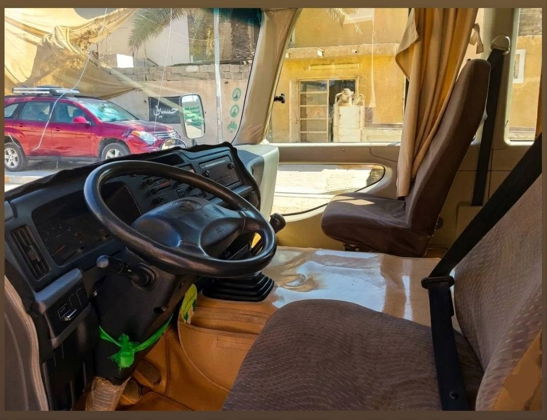بسم الله الرحمن الرحيم
 تحيه طيبه سیارہ کوستر للبيع فول مواصفات جميع المواصفات المطلوبه 
متوفره في هذا السياره موديل ۱۷ رقم بغداد انكليزي سعر البيع ٤١٠ ومجال قابل للتفاوض 
 ان شاء الله المكان تقاطع درویش
 *********** ☎️
طخم إطارات بريد جستون أصلي ماشيه ٢٤٥ حقيقي النضافه فول مغلفه جميع السياره 
كراسي قلاب ستارکس کشنات جدد السيارة ممشتغله بالشارع عبريه مخلينها بس للجنايز والمناسبات فقط
