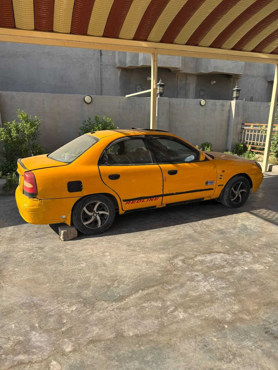 *********** سياره دايو للبيع موديل 2000 دفتر بنزين بيها ماكينه قايمه السعر 15 ورقه الاتصال على هذا
