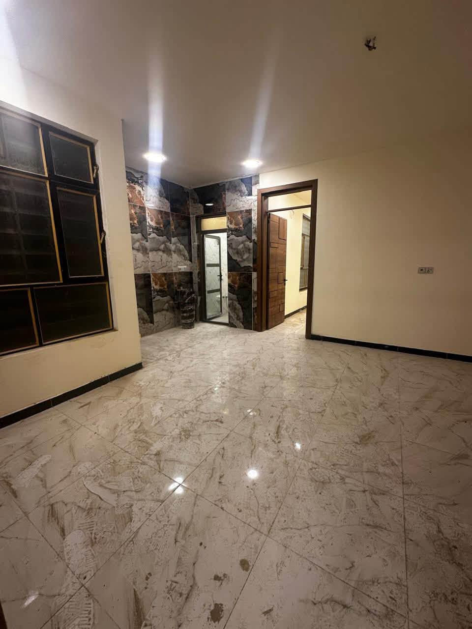 دار لإيجار مساحه 100متر(3)غرف نوم 🛌 +مطبخ+صالتين +خدمات) الدار زيرو مامسكون 📍الموقع بغداد الدوره البوعيثه مجمع شواطي دجله قرب حلويات الحمداني قريب على شارع العام 
الاستفسار  ***********
