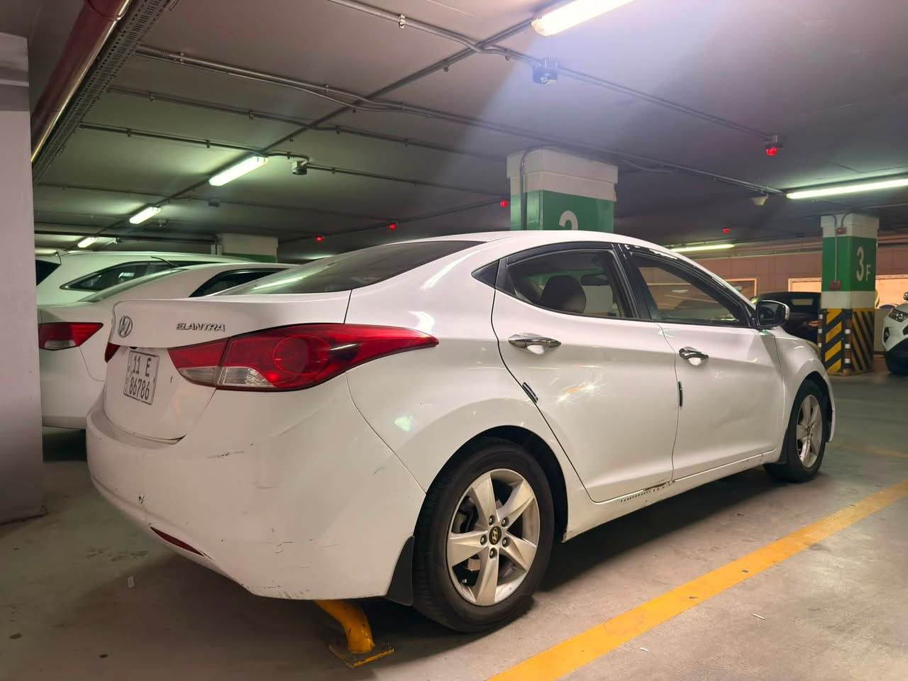Hyundai Elantra 2013 - 1.6 Liter DOHC
للبيع ألنترا خليجي اللون أبيض ثلجي، أوتوماتيك.

السيارة على وضع الشركة وإستخدام شخصي وموجودة ببغداد / حي الخضراء أو العامرية.

• الممشى: 271 ألف كم

• تخم تايرات جديد نوع Hankook كوري أصلي

• نظام تبريد جديد كلياً

• قطع الصدر جديدة كلياً

• هزة جديدة لعام 2026

• سنوية المركبة نافذة لغاية عام 2031

• يوجد تبديل باب السائق بباب أبيض آخر بسبب حادث دراجة دليفري.

• فحص السيارة متوفر والتفاصيل موضحة بالتقرير والصور.

• السعر: ٩٥ ورقة فقط

للمهتمين الجادين، التواصل على رقم الهاتف:

***********

