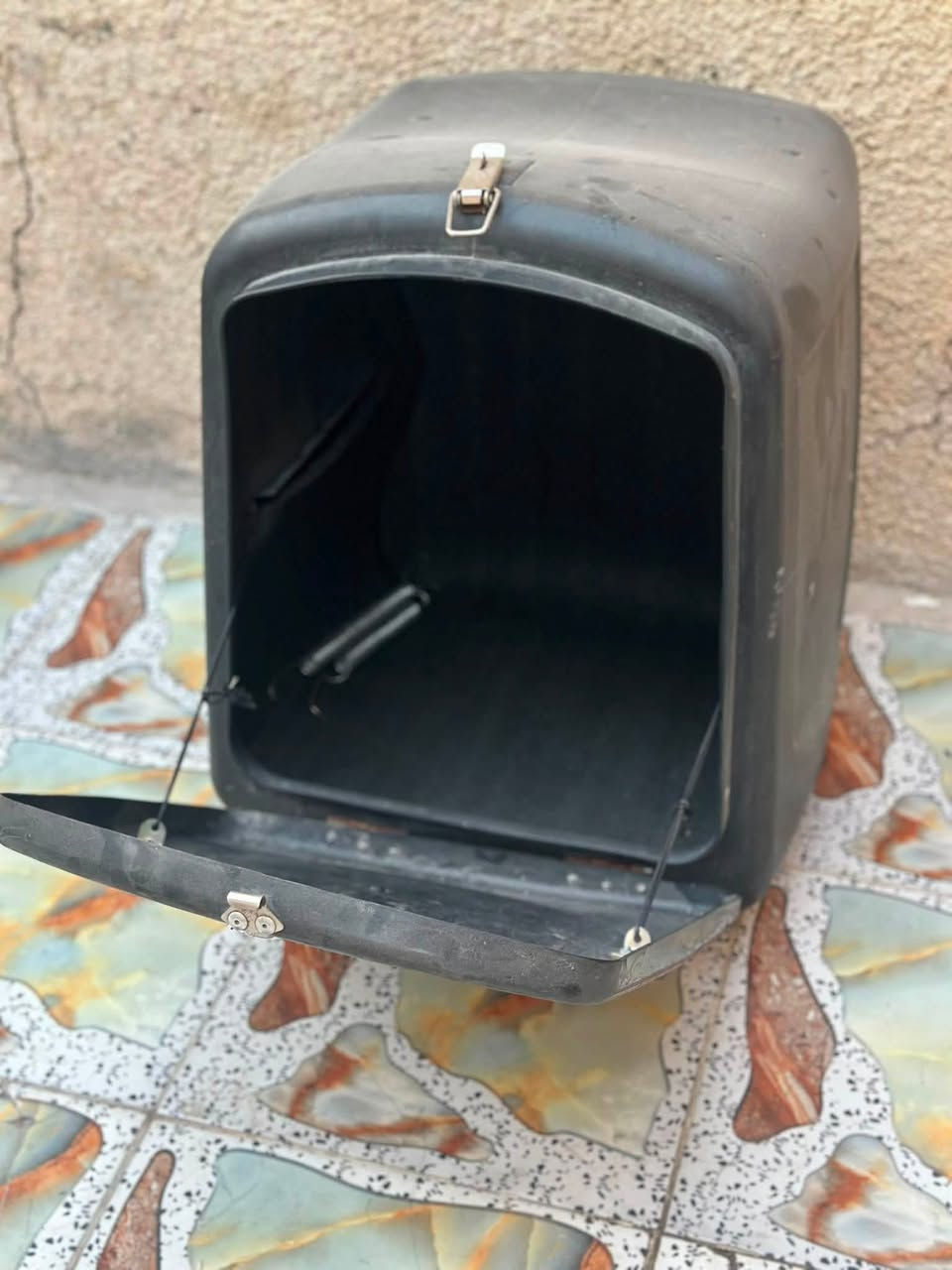 صندوك اكبر حجم  نضيف كلش 
للبيع عنواني بغداد المشتل
  ‏***********
