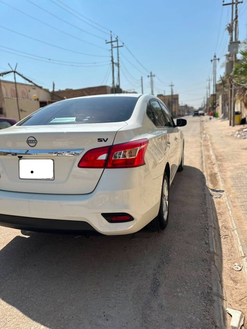 نيسان سنترا    موديل 2025  ضمان شركة السور
فول مواصفات 1\1  
مكفولة كفالة عامة.   
ماشيه 14000 كم 
رقم بغداد 

السعر 143 
***********
