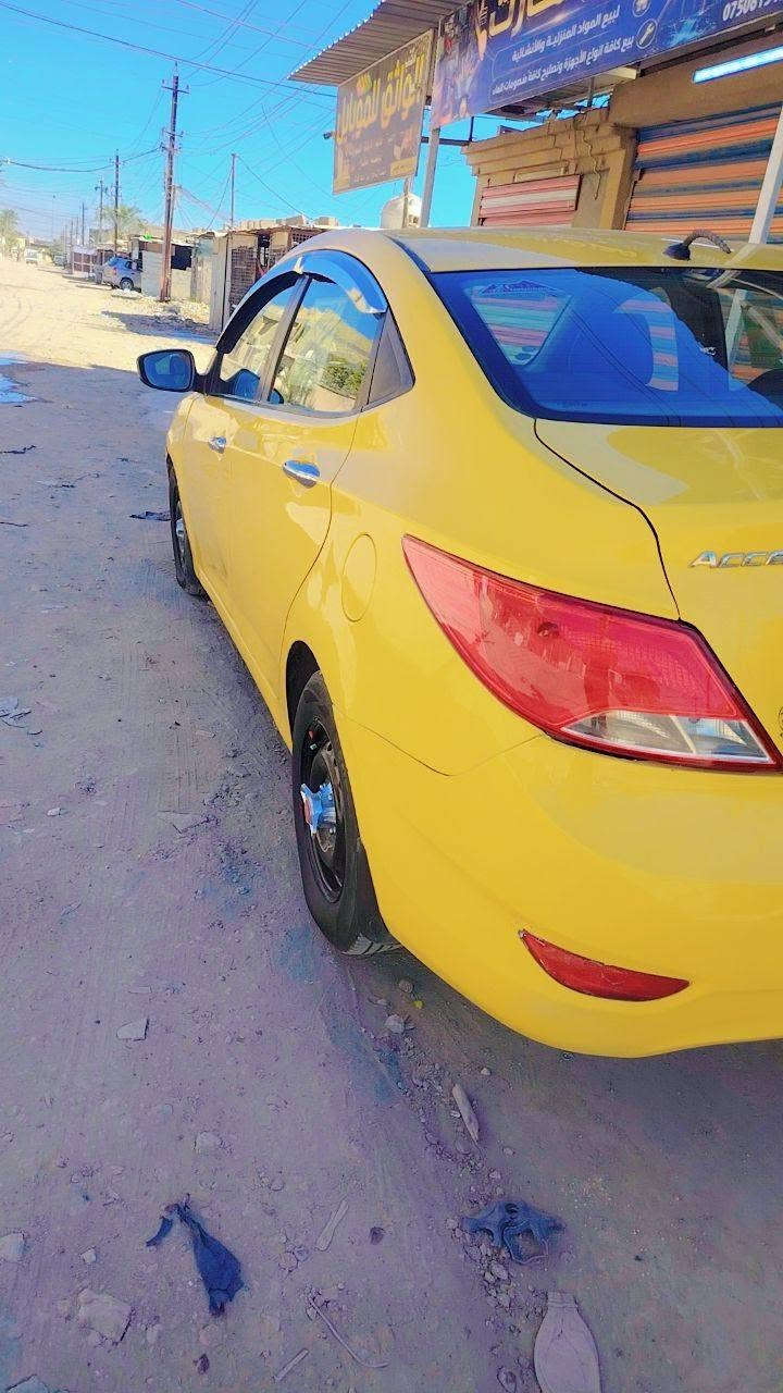 السلام عليكم سياره اكسنت لبيع خليجيه محرك 1600 دوش سياره كامله وجاهزه موديل 16  بغداد بسمي السعر 82 وبيهه مجال مكان السياره بغداد ابوغريب رقم الهاتف *********** //*********** متواجد وتساب
