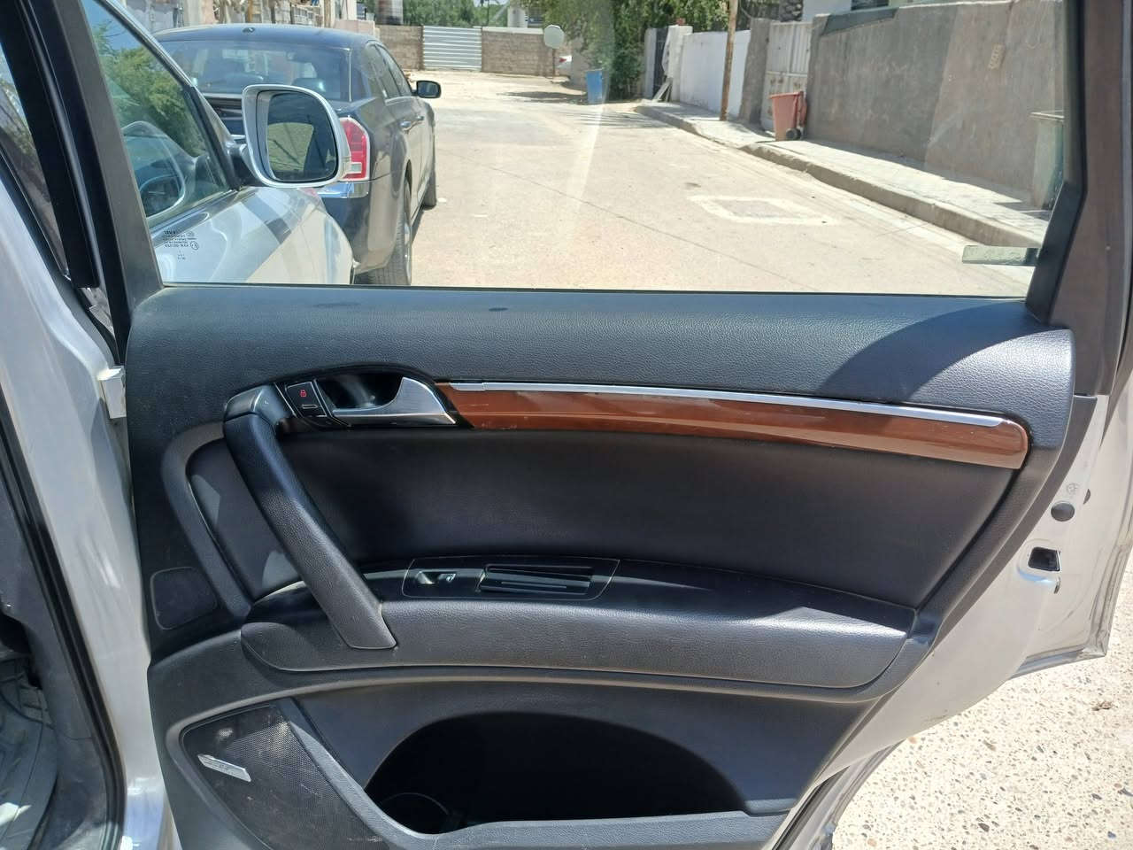 اودي ٢٠٠٧ ٧راكب فول مواصفات محرك ٦سلندر تنفس طبيعي ممتاز مال حاويه هوه والكير تبريد شغال تخم تاير نظيف بلاديه بيهه كلير حزام سعر البيع ٦٥ ورقه ملاحضه السنويه مفقوده ومسوي اخبار وصاحبهه ماعنده اي شكال يسوي اخبار مفقودات من الاقليم مكاني بغداد ***********بيع
