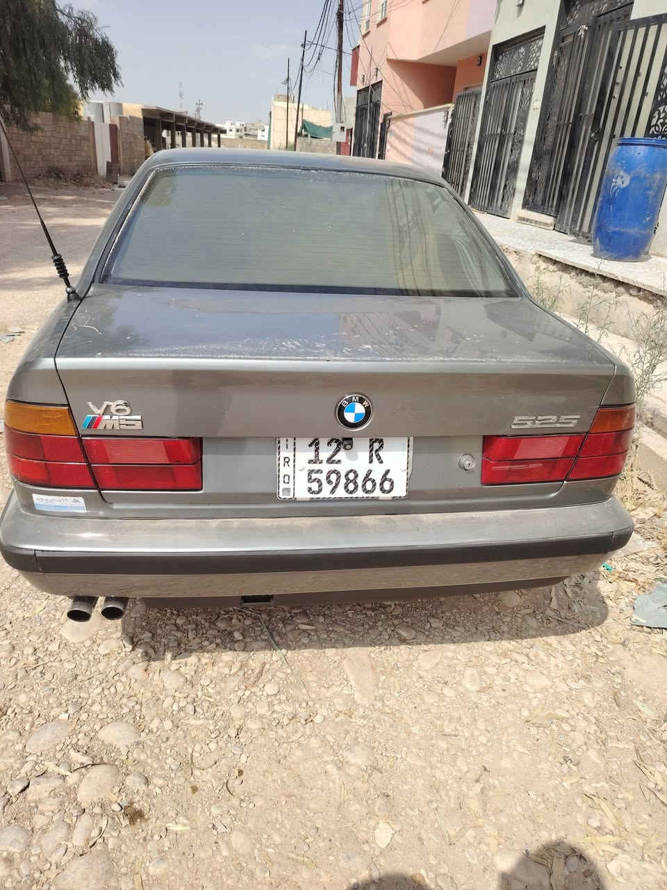 ب ام525البيع سعرها 38
سياره  فول  اللون رصاصي موديل 1988 وضع شركه مصبوغه عام جماليه بدون اي حادث شرط تبريد  طخم امامي خلفي  جديد داخل نظيف كشنات  جلد محرك فل  رقم نينوى اجنبي  اني الشرعي  شرط التحويل تاريرات جديده  كير اوتوماتيك بكان سيارة موصل السعر38ورقه وبيها مجال الاتصال على الرقم التالي *********** ***********
