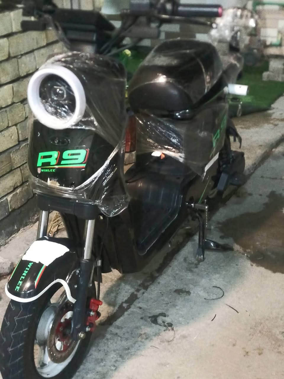 ✅ دراجه شحن R9 موديل 2025 فول مواصفات
✅ بطاريات عدد 5 اصليه
✅ نظام R رجوع الى الخلف
✅ شاشه دجتل تحديد اعطال 4 سرع
✅ بريكات هيدروليك قويه جداا
✅ السرعه 65 حقيقي
✅ ملف 1200
✅ لايت LED زنون
✅ اشاير دبلات عدد 4
✅ تشغيل مفتاح فقط
الدراجه ماناقصهه شي
السعر:500 وبيها مجال للطيبين 
العنوان:كربلاء حي الوفاء قرب الدفاع المدني 
*********** اتصال او واتساب
