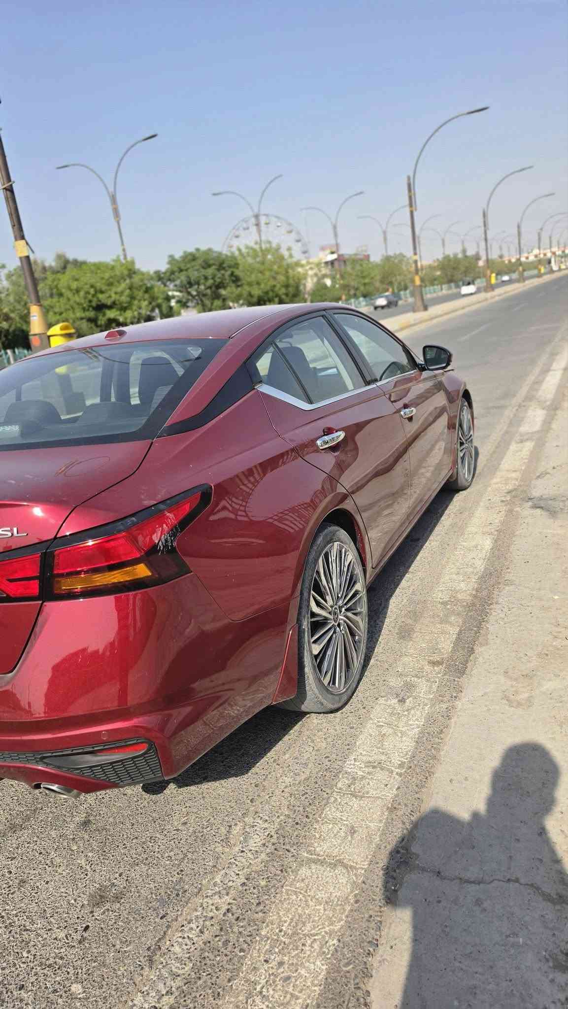 السلام عليكم
نيسان التما 2024 sl 
تو ويل 
فول الفول اعلى فئة
بصمة تشغيل وابواب وصندوك 
تشغيل عن بعد
خمس كامرات 
كامرات محيطية ٣٦٠ درجة
قيادة ذاتية وتحديد مسار و مثبت سرعة
رادارات ٣٦٠ درجة
نقط عمياء واشاير بلمري 
لايت زنون عالي ناصي 
سايد بريك دكمة و اوتو هولد 
شاشة كبيرة تدعم ابل كار بلي واندرويد اوتو 
فتحة سقف سلايد
تبريد قطعتين 
تبريد مناخين الامامي منفصل السايق عن الراكب 
تبريد شاشة 
كشن السايق والراكب كهرباء ٦ وضعيات 
تدفئة كشنات وستيرن  والكشنات جلد 
وويل ١٩ 
وبعد مواصفات هواي 
رقم سليمانية جديد قبل سبوعين ترقمت بسمي
المكان ديالى بعقوبة 
صور الحادث والسونار منشور وعندي حتة صور التصليح
السعر علخاص راسلني ماسنجر او واتساب وتدلل 
***********
