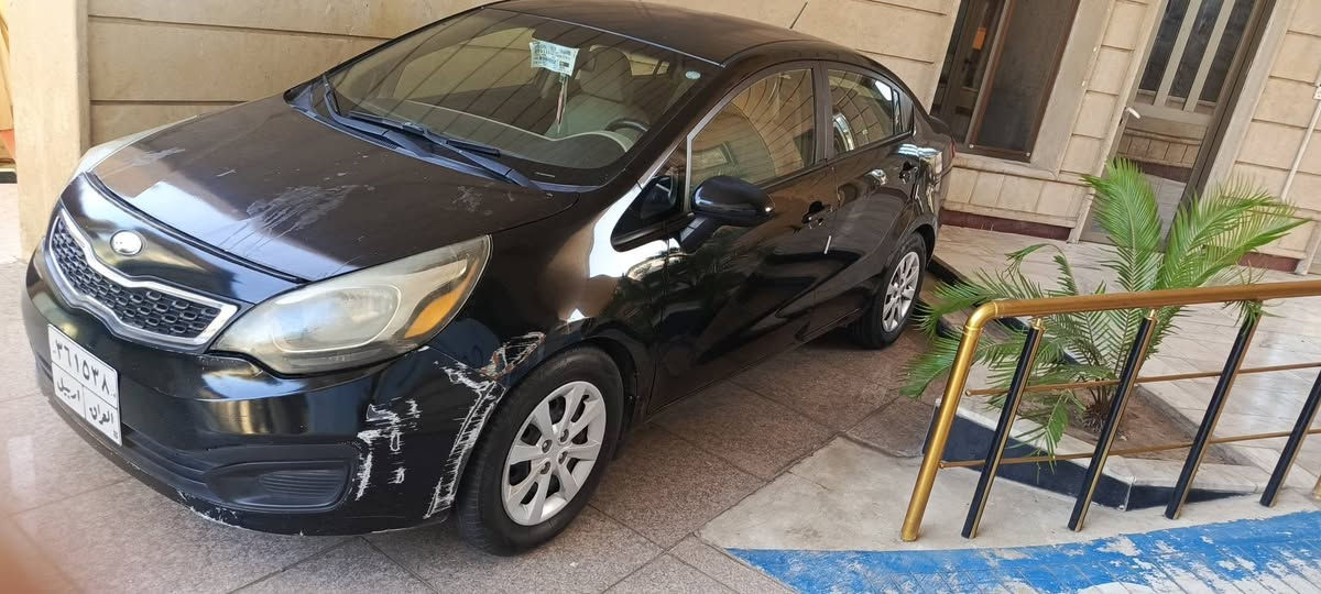 كيه ريو موديل 13 بيه قطعه ونص صبغ بدون دواخل تبريد بي ليك صنويه صاقطه 2024 سنويه بسمي سعره 80 وبيه مجال قليل رقم الهاتف ***********

