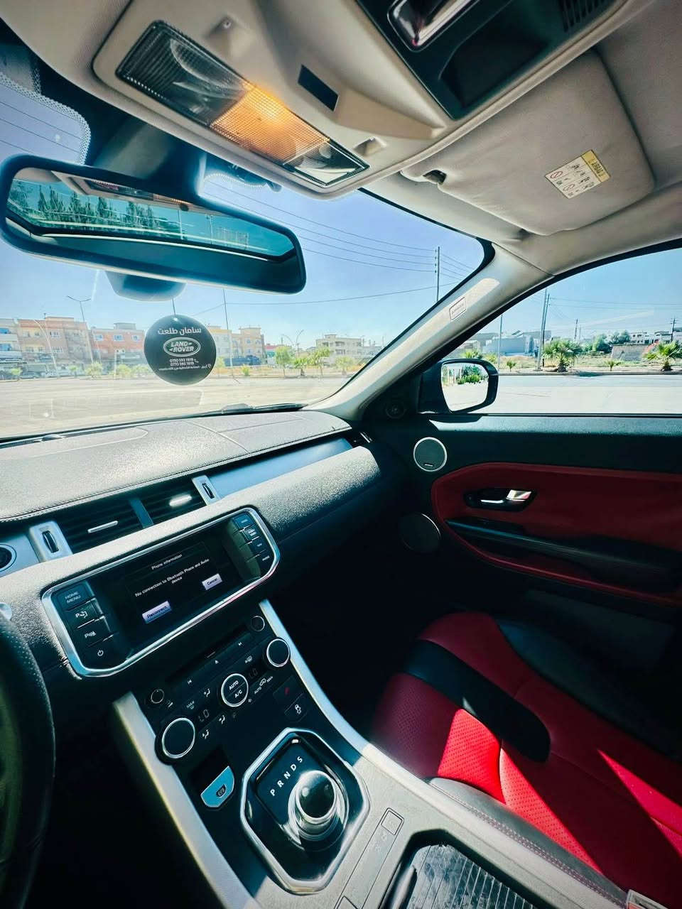 للبيع رنج روفر إيفوك 2013 🔥
Range Rover Evoque  v4 2.0 Turbo AWD
الموديل: 2013
خليجي زيرو ارببل شركة سردار (ضمان دولي) 2 سويج بصمة بلادي موجود
سيارة كفالة عامة دعامية ل دعامية ب شرط
اللون: أبيض بسقف أسود
المحرك: 2.0 تيربو بنزين
سعر : 125$ ورقة
الدفع: رباعي دائم (AWD) بها 12 ايرباك
المواصفات: (سقف بانوراما كامل ، صندوق شفت، داخلية جلد احمر و اسود فاخر ، تشغيل بصمة ودخول ذكي 4 ابواب بصمة ، كاميرا خلفية ، حساسات أمامية وخلفية ، شاشة معلومات وترفيه ، بلوتوث + USB + AUX ، أنوار زينون مع LED ، مثبت سرعة ، مكيف أوتوماتيك ثنائي التحكم ، نظام Terrain Response ، تحكم كامل من المقود ، جنوط رياضية حجم 20 ، فرامل إلكترونية (EPB) مع Auto Hold ، ABS وESP ووسائد هوائية متعددة … الخ أربيل, العراق
