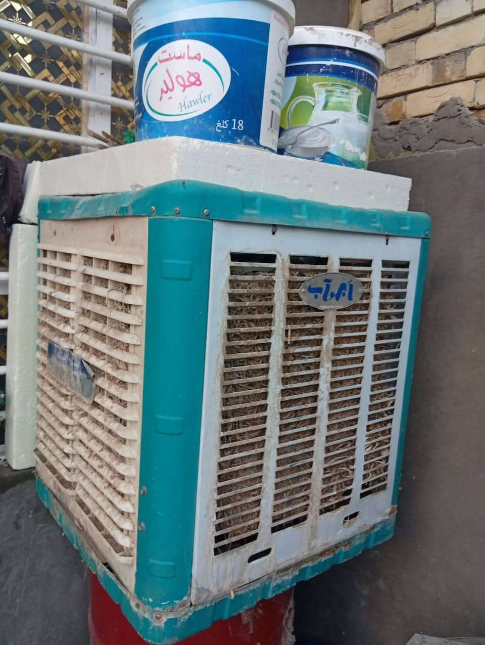 كوانتر. جديد. مع قنينه. مع مبرده جديد فره. بسعار مناسبه سندويج عدد اربع. طول وحد س امتار  ممتواجد عل فيس اتصل ***********
