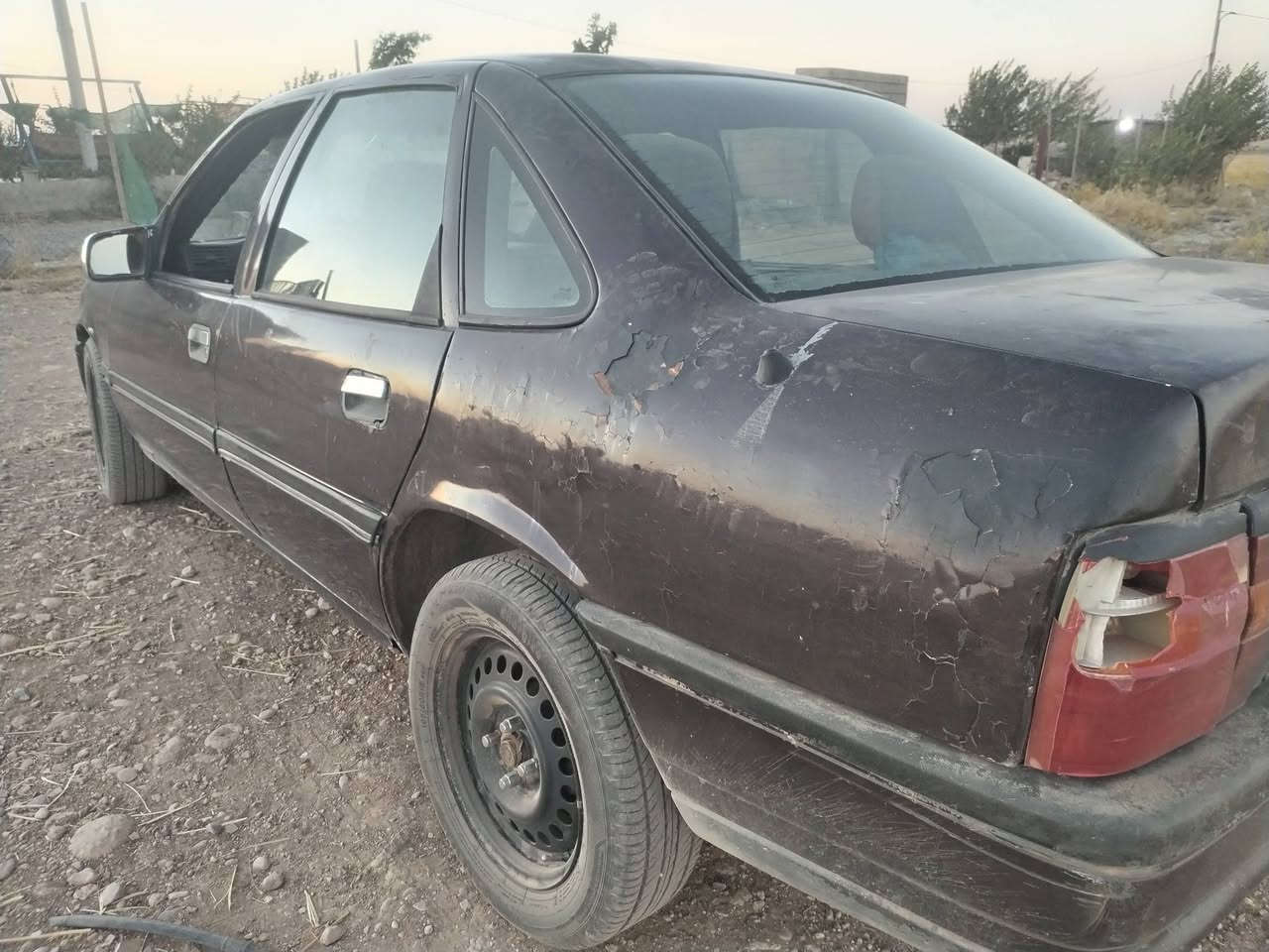 بەناوی خوای گەورە
ئۆپڵ ڤیکترا بۆفرۆشتن 
ئاڕمی سلێمانی 
مۆدێل 1991مەکینە 20
گێڕومەکینە لۆک تاقم پێش لۆک 
چوار ویلوتایەی جوان چرکەو گڵایە ببڕە 
سعر 14گڵاو مجال شوێن چەمچەماڵ
***********
***********
