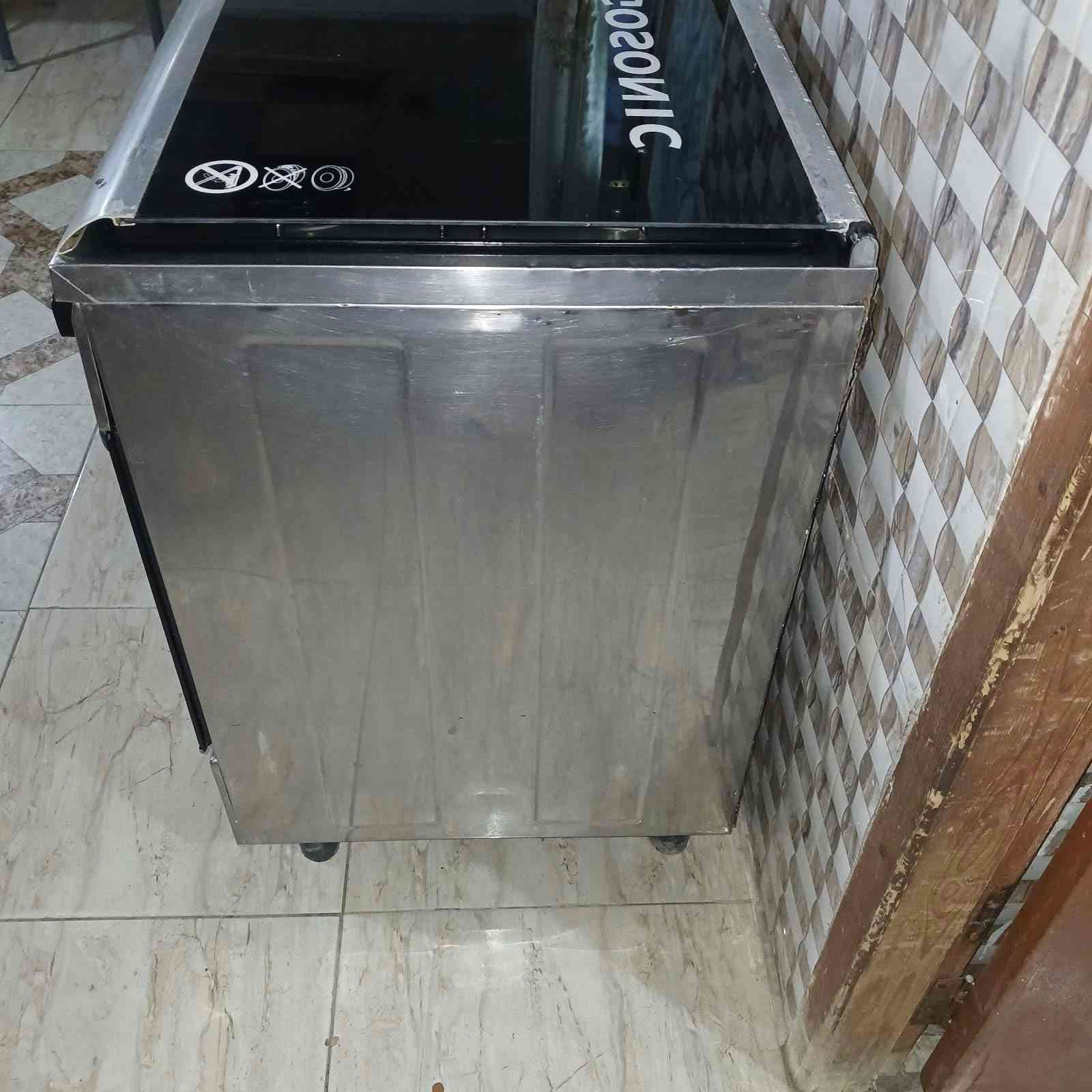 طباخ فريش مصري ٤ عيون فرن دكمتين استيل أو نضيف اوشغال على فحص للبيع سعر ٨٥
