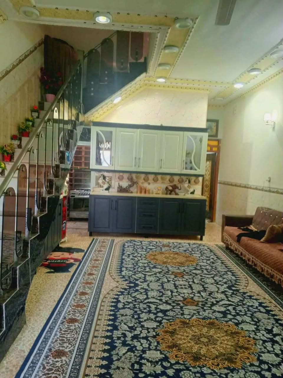 بيت 100 م للبيع كونكريت  موقع حي الغدير قرب أسواق الرحمه على ساحه السعر 85 وبي مجال قليل للعلم ساحب عليه سلفه للأتصال ***********

#مكلف بنشر
