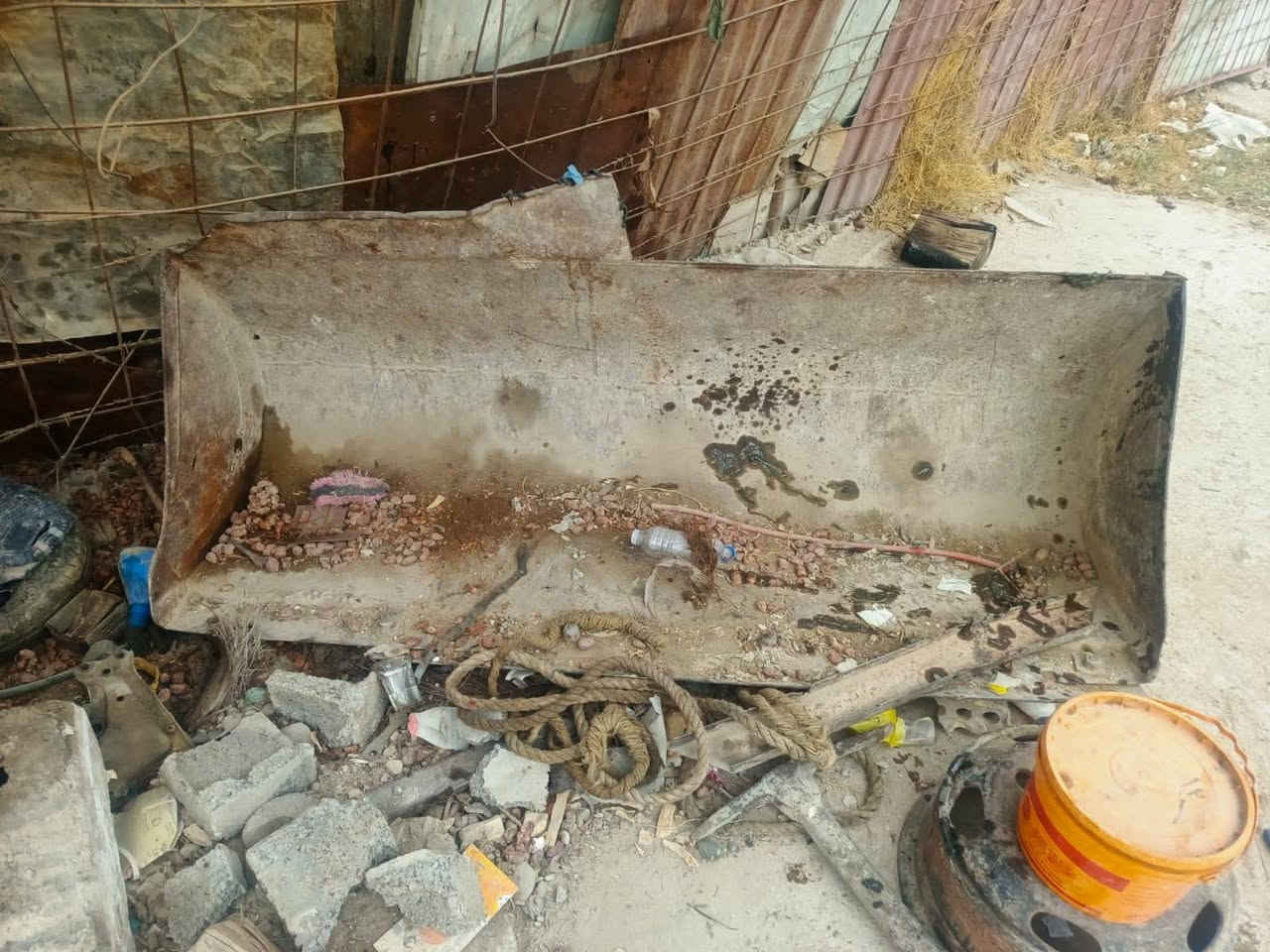 السلام عليكم كيله مال شفل كو ماكوس حجم 40 البيع ***********
