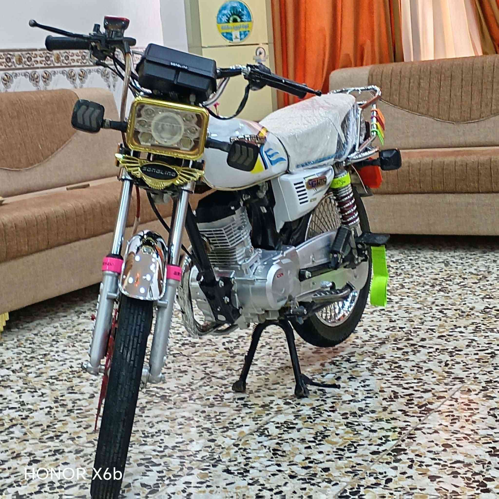تايكر موديل 25 كفاله عامه أوراق كهربائيات كله شغاله دراجه جديده سعره 700 وبيه مجال مكاني حله ابو غرق ***********

نص مكتوب في الصور:
- HONOR X6b