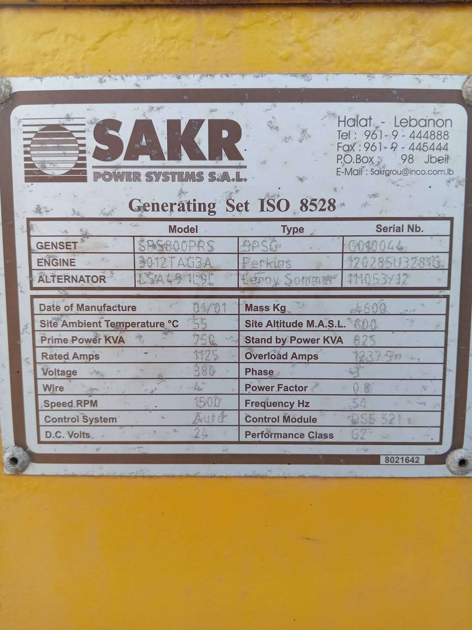 راس توليد للبيع الهاتف ***********
تظهر الصورة لوحة بيانات لمولد كهربائي (Generating Set) من إنتاج شركة SAKR Power Systems اللبنانية.معلومات اللوحة والتفاصيل الرئيسية:الشركة المصنعة: صقر باور سيستمز (SAKR Power Systems S.A.L) - لبنان.القدرة الأساسية (Prime Power): 750 كيلو فولت أمبير (kVA).قدرة الطوارئ (Standby Power): 825 كيلو فولت أمبير (kVA).الجهد (Voltage): 380 فولت.التردد (Frequency): 50 هرتز (Hz).السرعة: 1500 دورة في الدقيقة (RPM).نوع المحرك: Perkins.الوزن (Mass): 4500 كجم.

