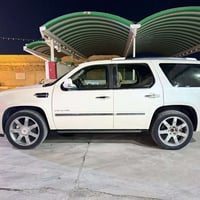 إسكاليد • ٢٠١٠ • ٣ صفوف