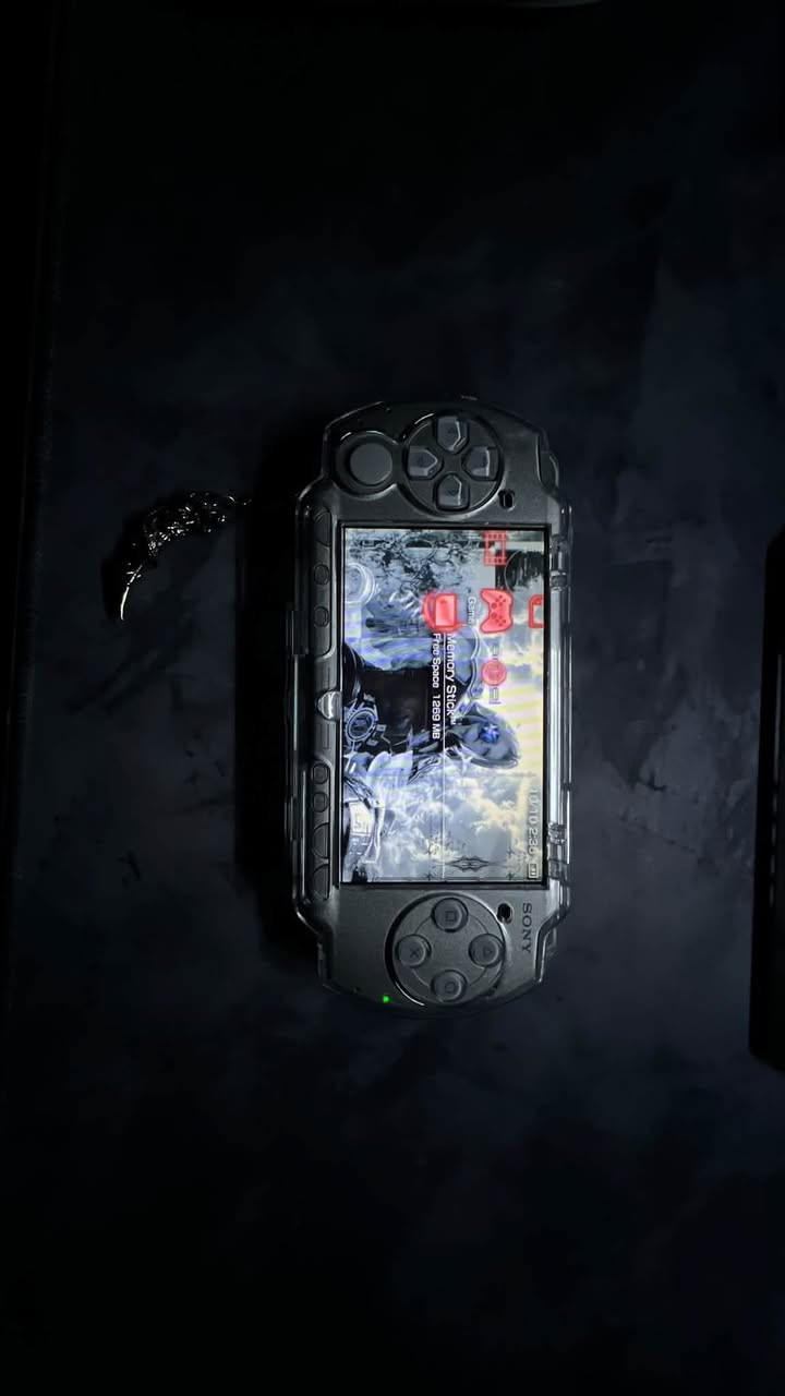 PSP2000 • مهكر • ٢٠+ لعبه