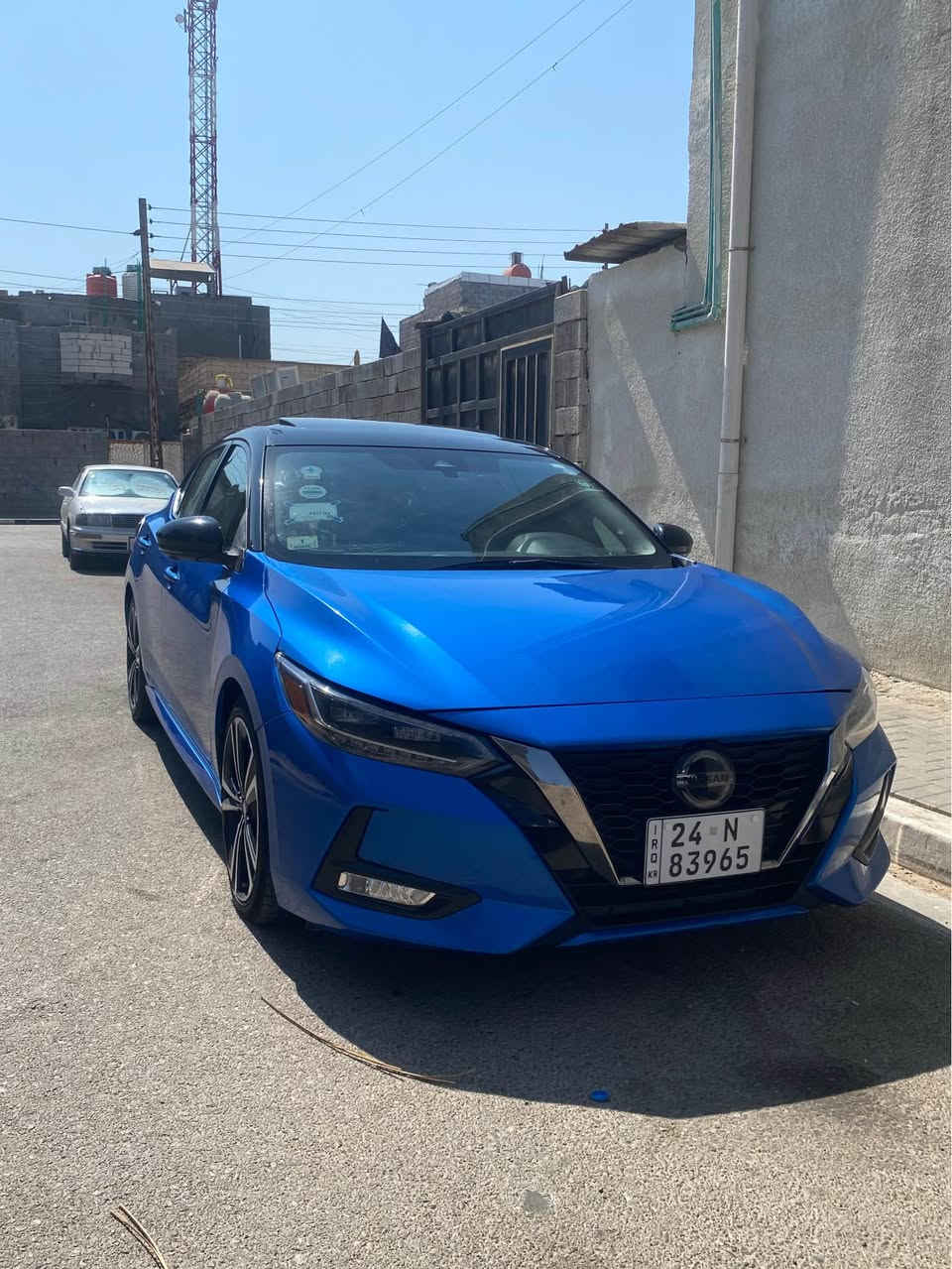 🚘 للبيع نيسان سنترا 2023 SR+🚘 بيع ومراوس 
🔹 اللون: تو كلر ازرق - سقف اسود
رقم شمالي بااسمي شخصياً هزة وسنوية جدد
🔹عداد المسافة : 17 الف حقيقي 

🔹 المحرك: 2000cc

🔹 وارد امريكي
الضرر - فقط جاملغ امامي تبديل بدون دواخل 
✨ فول مواصفات: 

✔️ فتحة سقف 

✔️ كامرات 5 محيطية 360° 

✔️ رادارات امامي جانبي خلفي + حساسات

✔️ شاشة أصلية تدعم Apple CarPlay و Android Auto

📌 الدهن كله أصلي

📌 باتري جديد

📌 مكفولة محرك وگير 

🔧 الملاحظات:

بيها بارد بلباب على كد شبر بلباب السايق

💰السعر 144 
عنواني بصره 

***********
واتساب او اتصال Singapore
