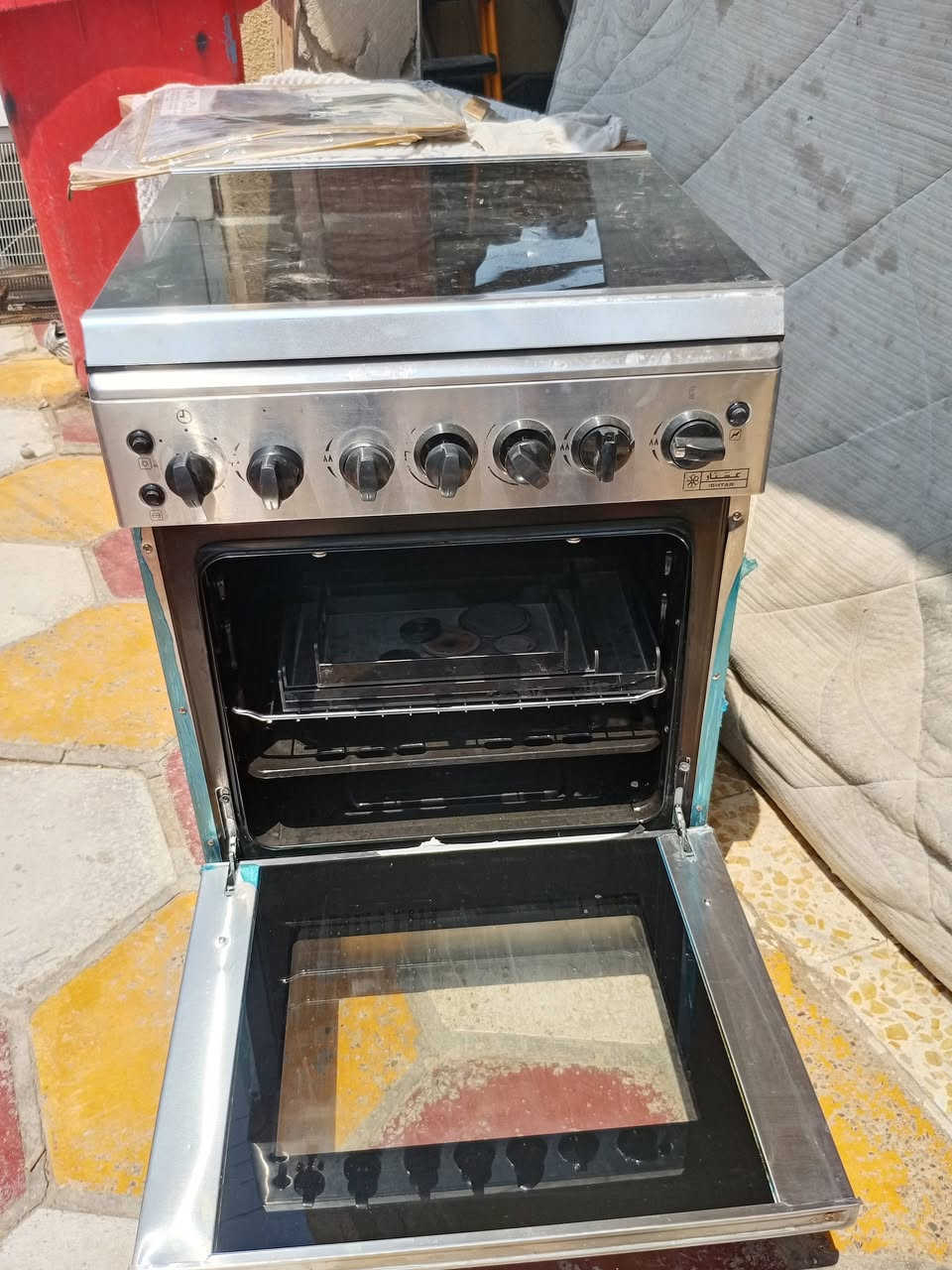 للبيع طباخ أخو جديد نضافه فول عل فحص سعره 150 وبي مجال مكاني بغداد فلكت حي نصر رقم الهاتف ***********
