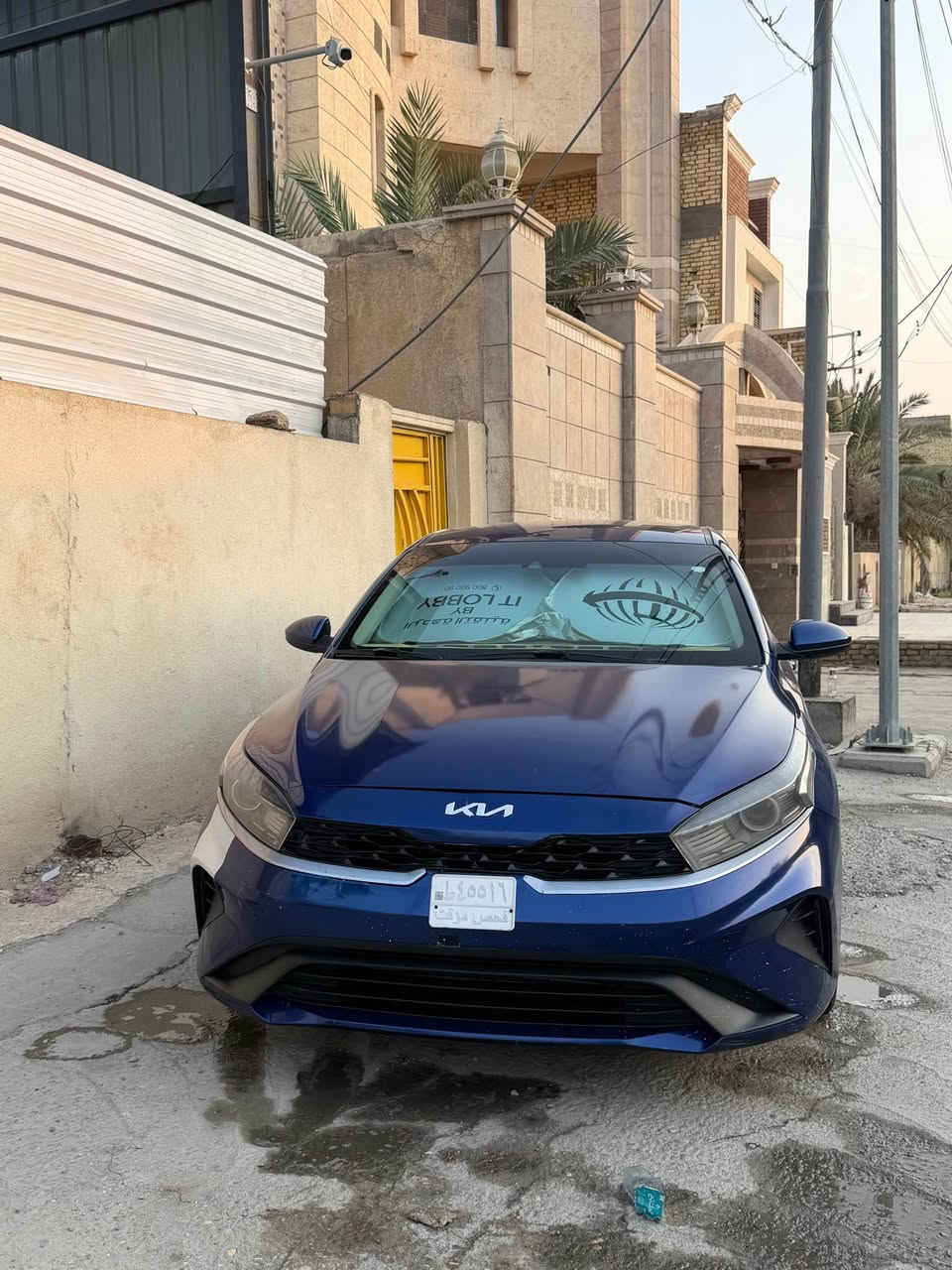 السلام عليكم 
السعر 123$ وبيها مجال للشراي 
للبيع كيا فورتي 2023 بدون رقم 
وارد امريكي صور الحادث بالمنشور 
بدون ارباك 
العنوان الناصريه الشعله 
رقم *********** ناصرية, ذي قار

نص مكتوب في الصور:
- 1 / 13 $6,900 USD
- $6,900 USD