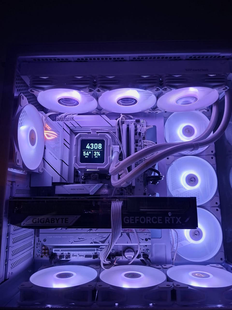 Gigabyte GeForce RTX 5070 Ti  16GB
MB:ASUS ROG B850 Gaming WiFi WHITE

CPU: R7 7800X3D 

RAM: 32GB DDR5 6000MHZ

HARD: WD GREEN M.2 1T GEN4

COOLER CPU DV360S WHITE

CASE XIGMATEK CUBI II WHEITE

PSU XIGMATEK 850W WHITE

UPS ONLINE 2KVA
———
MSI KEYBOARD GK50Z V2

ReDragon M607 Gaming Mous

WIN 11 PRO

مكاني بغداد سعر 3.500.000 (***********) القطع كله براندات قويه ولحد يكسر بسعر لان ماراح ارد عليه وبالعافية على الياخذه.
