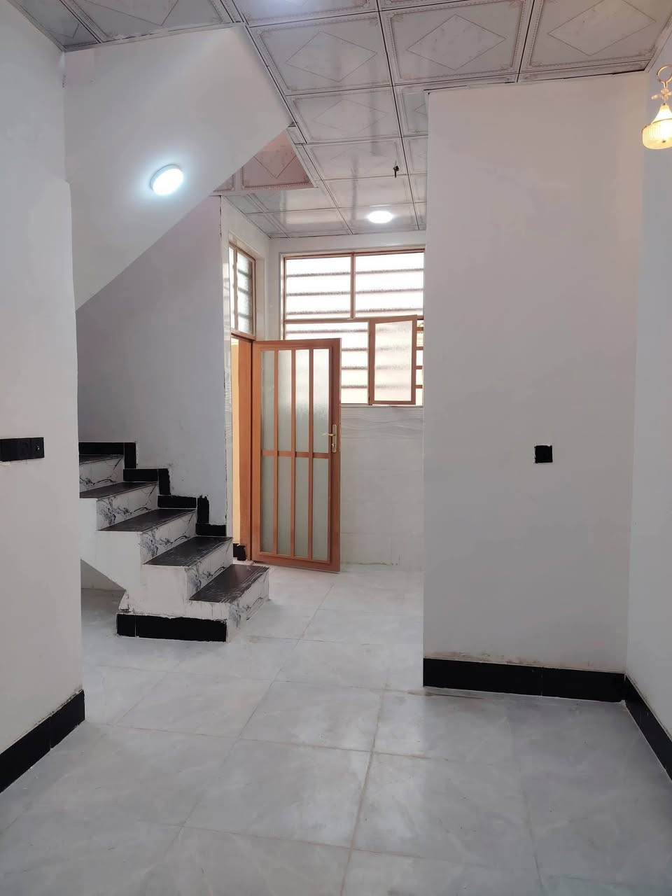 🏠 دار 50م – النجف الأشرف
📍 بصف السوك مقابل ملحق قرية الغدير

🧱 طابوق جمهور | 🏗️ سقف كونكريت

🛏️ غرفة + 🛋️ صالة + 🍳 مطبخ + 🚿 حمام + 🌤️ منور موقع جداا راقي 

💰 21مليون قابل للتفاوض

📞 *********** متوفر وتساب 🙂
