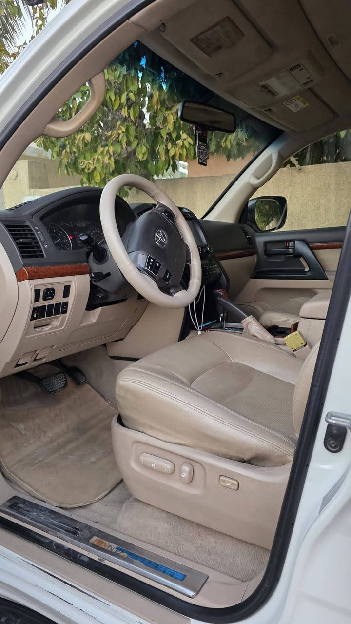لاندكروز ٢٠١٥
GX R V6

السيارة ٦ سلندر

فول مواصفات

كاميرا خلفية و فتحة سقف  

ممشاها ٢١٢ الف كلم 

ما بيها ولا قطعة صبغ 

المحرك و الكير بلادي 

السيارة ما بيها الا رصعات خفيفة جدا موجودة بالصور 

والسونار و الفحص مالها مرفق بالصور 

السعر ٣٩ الف دولار قابل للتفاوض 

الرقم اربيل ووين ما يعجبك تفحص افحص 

للتواصل اتص بالرقم 

***********
العنوان صلاح الدين الضلوعية
