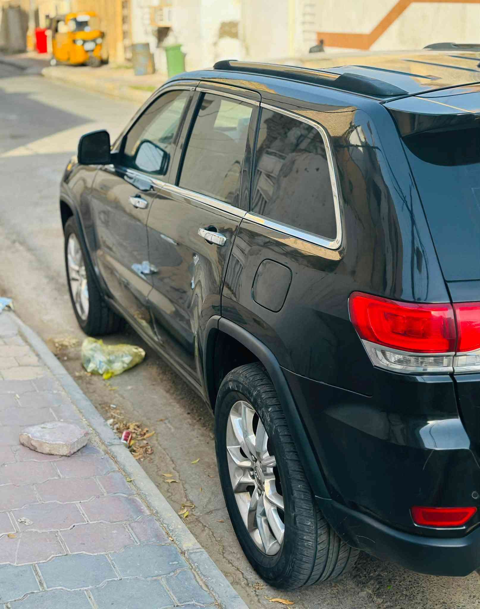 جيب 14 خليجي لمتد فول مواصفات مصبوغة حزام اثر جراد ضررها جاملغ 
كير مكينه تبريد صدر مكفوله تاير جديد 
جنطه كهرباء 
المكان الكوت 
١٤٥ و بيها مجال 
***********
