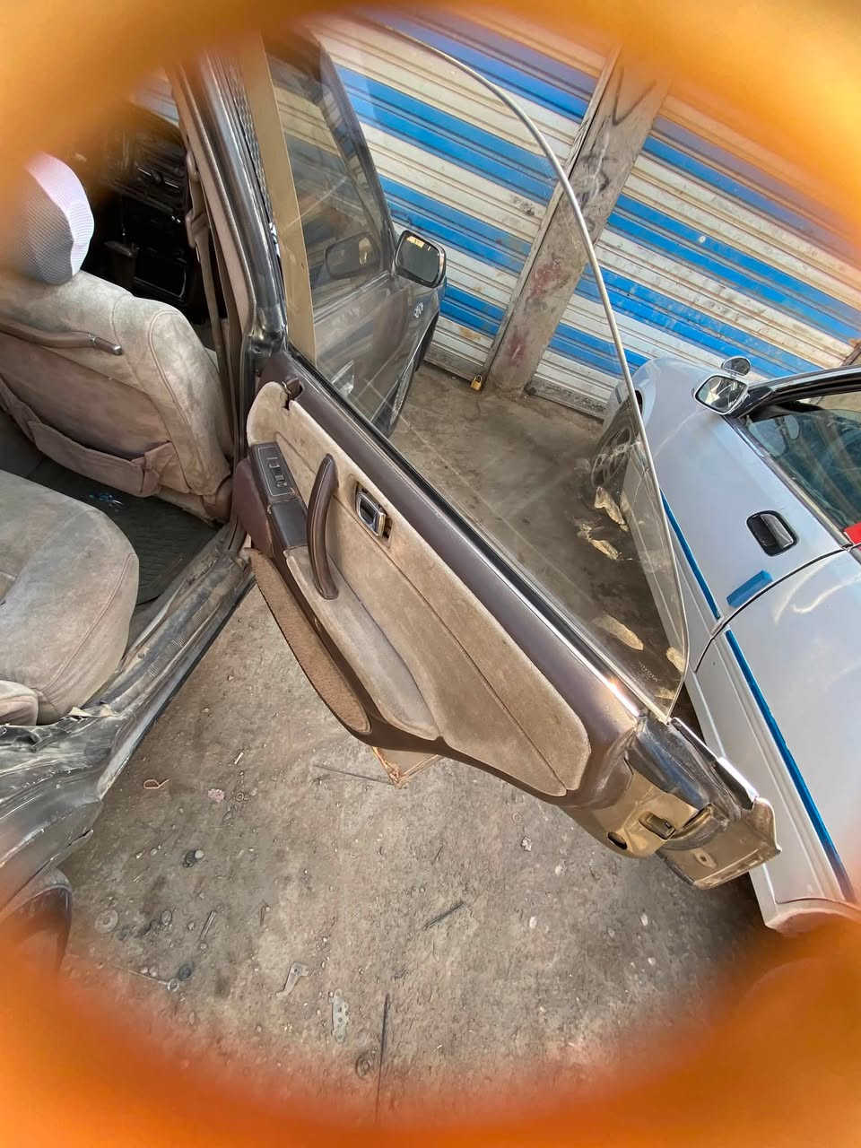 السلام عليكم 
هارتوب البيع موديل 92  كير مكينه بطه 2500 ديلكو سياره ع وضع شركه بيه جراد ورصعات قليله كهربايات كله شغله بيه منظومه مال زنون كامله  صدره كدام منفوض وخلفي نص عمر  السعر 32بيه مجال قليل رقم لانبار بسمي 28  مكانه واسط الزبيديه لاستفسار لاتصال ***********
