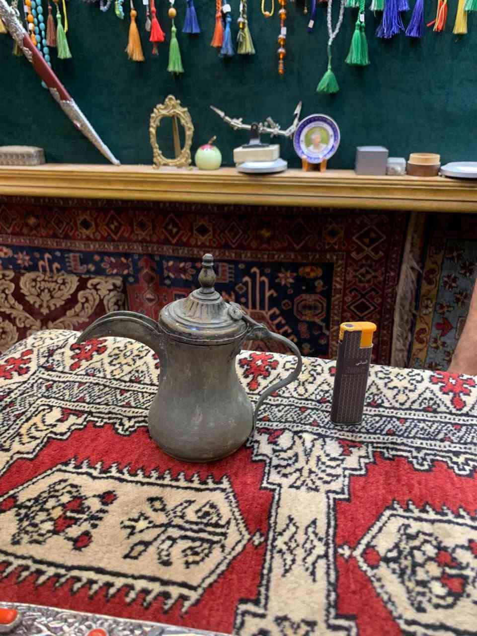 السلام عليكم ورحمه الله وبركاته 🦋🫀🦋دلة نجميه مصغرة قياس 12سنتم للاستفسار خاص او الاتصال على الرقم التالي (***********)(كرار الشيخ)
