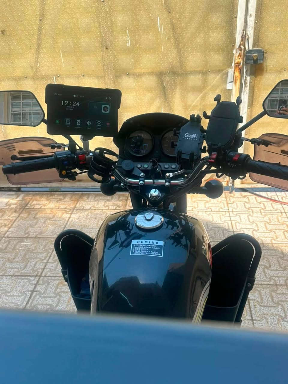 موديل 25
دايوان 
رقم أربيل شرط تحويل باسم الشركة 
السعر 2.500 مع ملحقات الدراجة خوذه+ سماعه + جنط صفاح + دبات جانبية عدد 2 + درع + شاشة وتر برو + ستاند تلفون عدد 2 +تجوة ظهر
المكان بغداد / حي الجهاد 
***********
