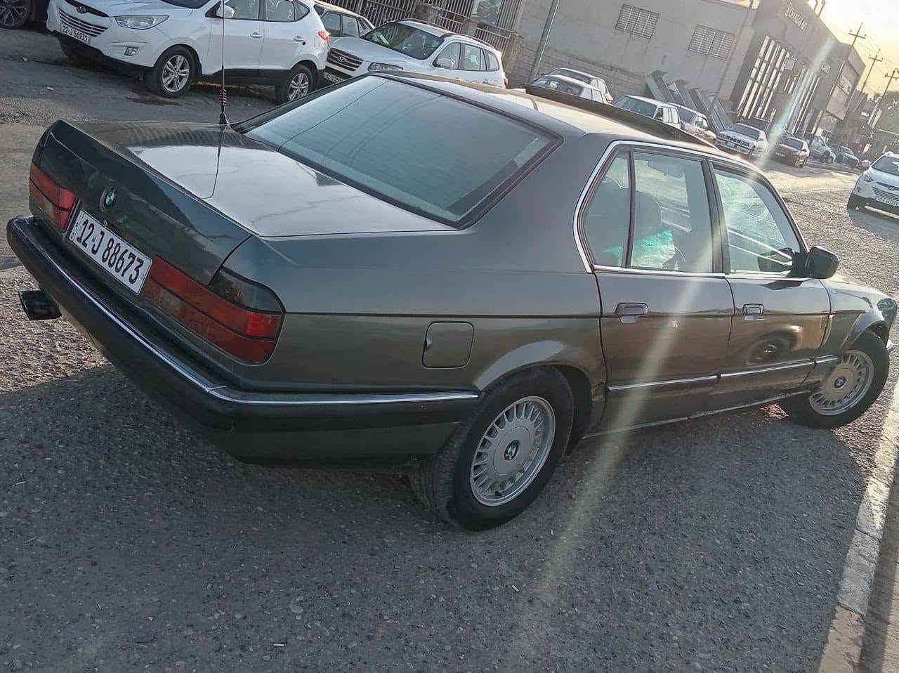 للبيع
سلام عليكم  
بي ام 735   تبريد ثلج  اني شرعي سنويه لل 2031
كير شرط محرك شرط سياره بلادي صبغ جمالي فقط احلا من صور مكانها موصل سعر 55 وبيها مجال نتصل ودلل
