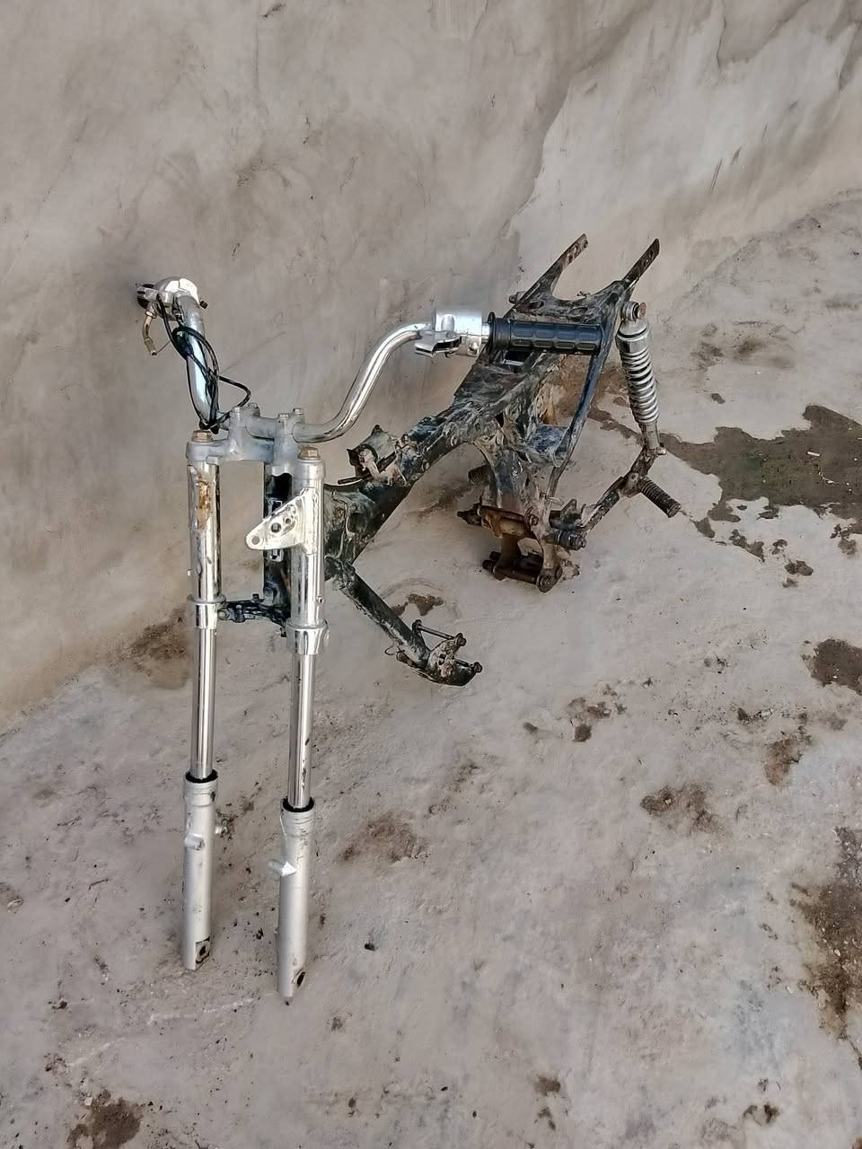 للبيع مكينه جاهزه شغاله أو لشه العنوان المسيب الاستفسار عل رقم ***********
