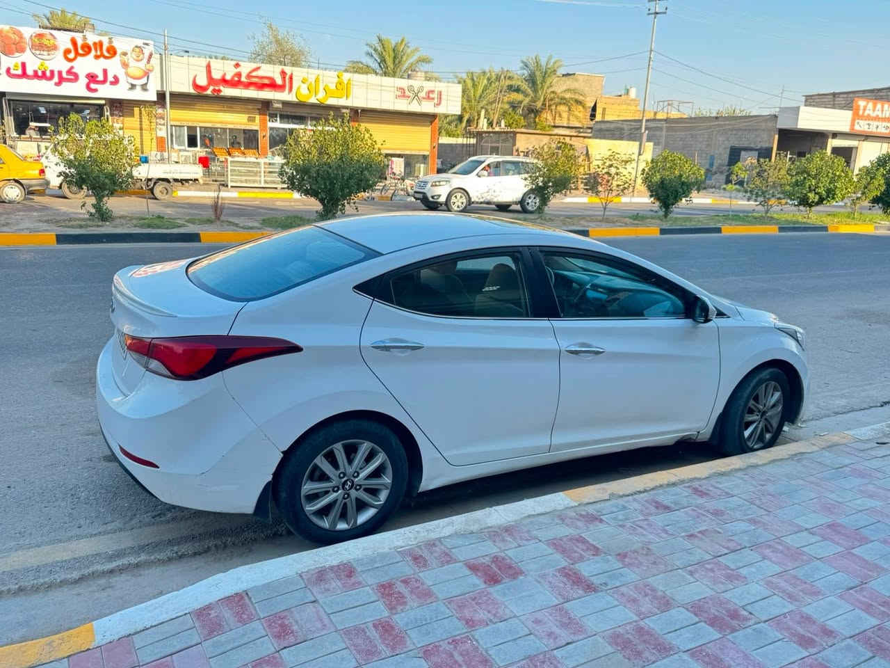 السلام عليكم
النترا ٢٠١٦ فول مواصفات 

بيها جاملغ امامي مبدل عكس السايق وضرر بسيط جدا في الدوسة 

الباقي كفالة كير محرك حداية تبريد ورقم بابل بأسمي 

السيارة ماشية ١٦٠ 

وكلشي بيها بلادي

السيارة بيهة احدث منضومة غاز 

السعر. ١٣٠ وبيها مجال بصيط 

للتواصل فقط اتصال.

النترا ٢٠١٦ فول مواصفات

للتواصل الاتصال***********
