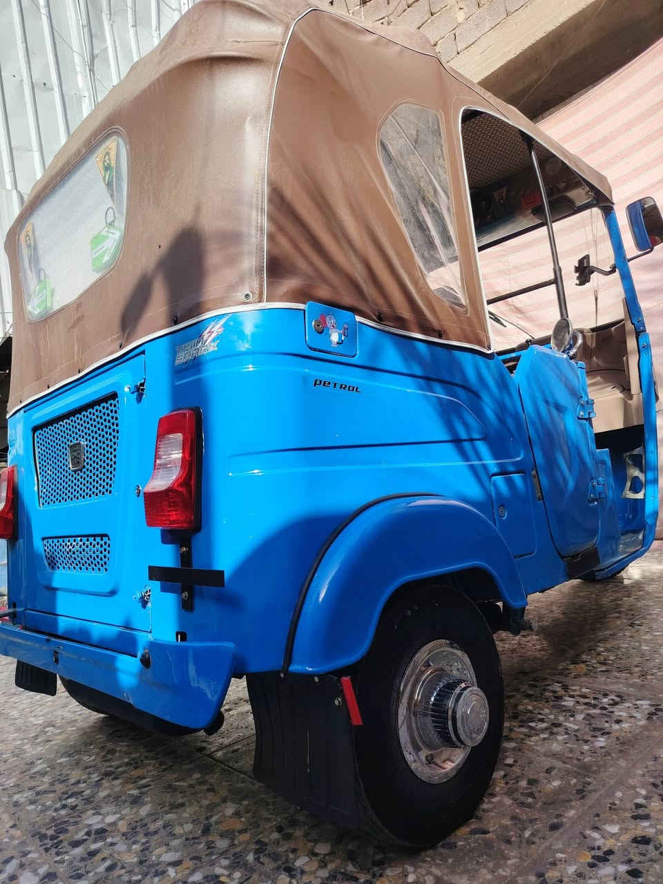سلام عليكم تكتك زركه موديل 21 سعر 8800 وبيها مجال كلشي موجود بسوك عنواني بغداد الرشاد ***********
