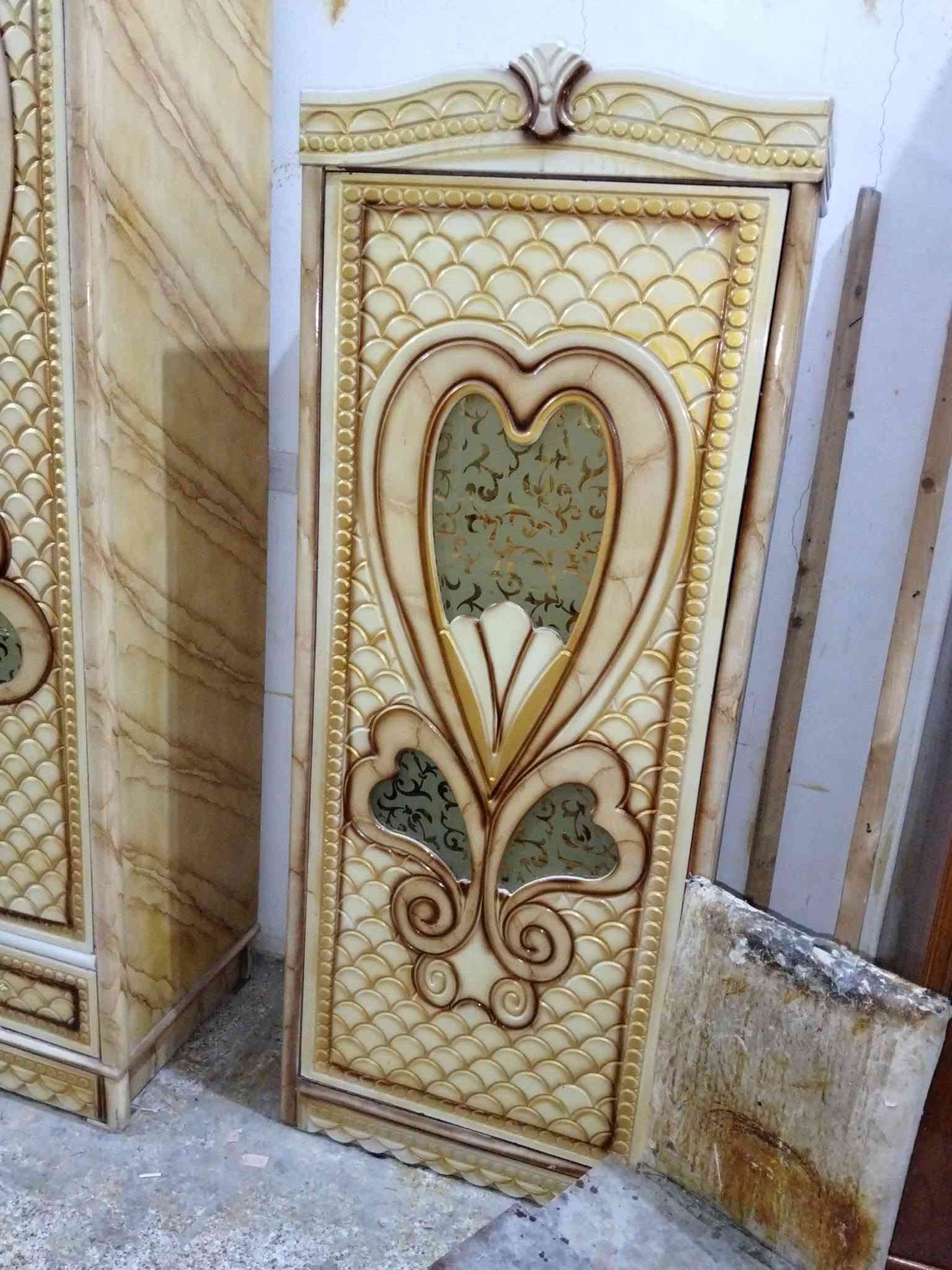 غرفة للبيع 6باب ملحق صاج داخل خارج ظهر جرجوبه نظيفه اخت الجديده صبغ حراري توصاه السعر 850 الف وبيه مجال العنوان كاطون الرازي شارع ابو رباح قرب جامع أسماء الله الحسنى مزاد ابو كرار الغريباوي ***********

