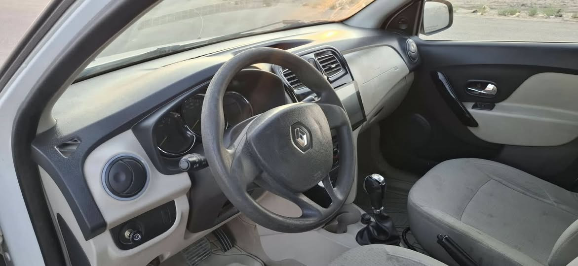 السلام عليكم رينو سنبل ٢٠١٧
رقم بابل دولي 
ماشية ١١٠كم
كفالة من الدواخل
تبريد ثلج
السعر ٦٥
للاتصال ***********
