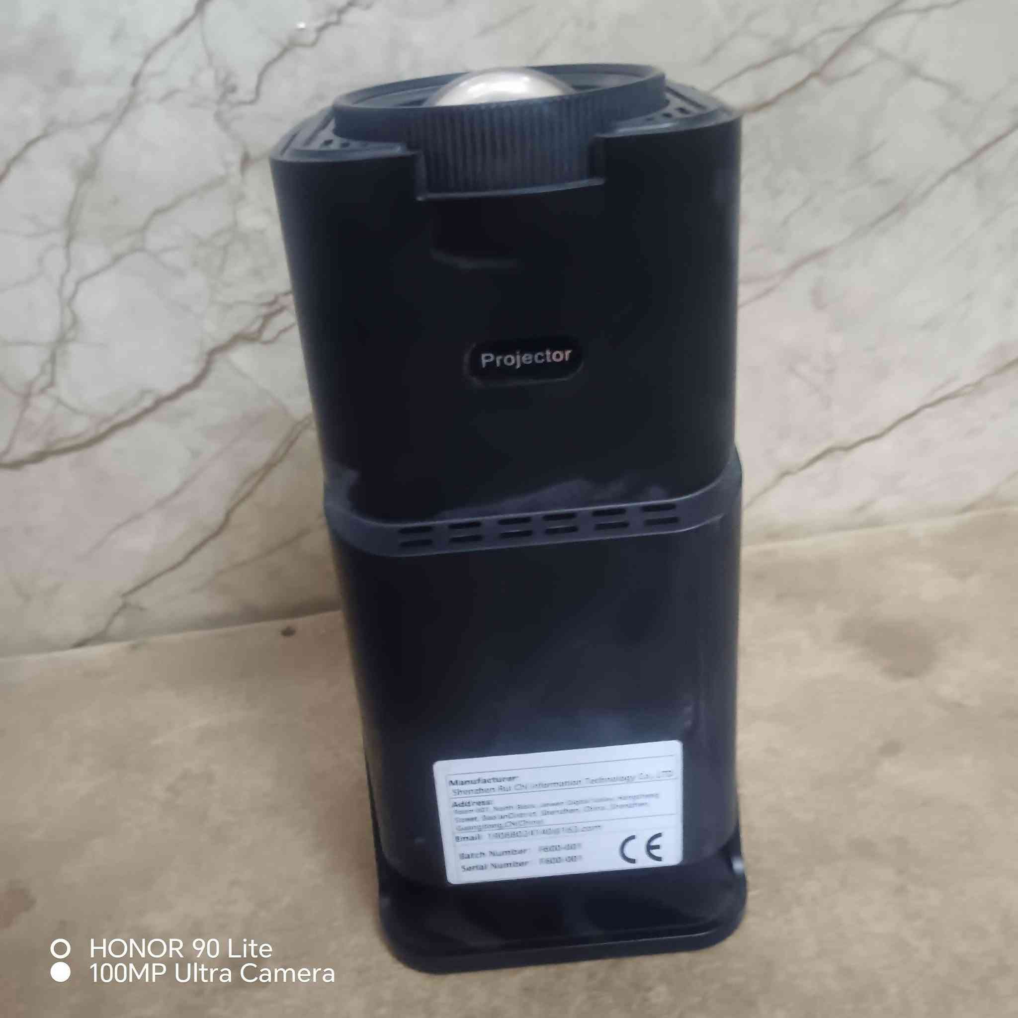 طعة داتشو  Mini Projector لعرض الأفلام والفديوهات والصور على الحائط للتواصل و الاستفسار خاص مازنجر او على الرقم التالي ***********

