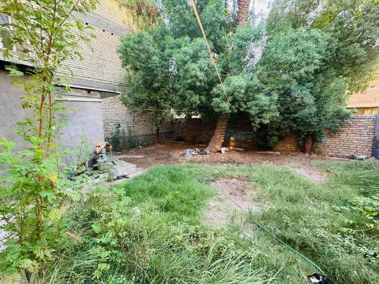 بيت طابقين + مشتمل معزول
المساحه 480
الوقف الشيعي
الايجار السنوي 2750000
الكراده قرب ساحة كهرمانه
البيت 5 غرف وصاله واستقبال و 2 مطبخ وگراج وحديقه
المشتمل غرفه كبيره وصاله

الاستفسار او تواصل:***********
