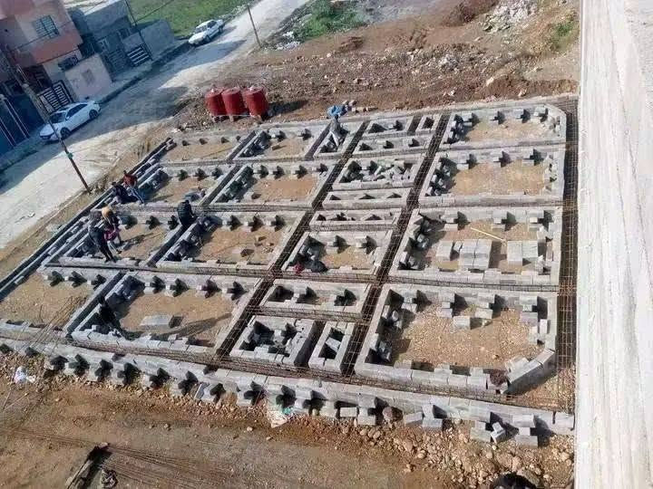 رافعة ونج كهربائي لتصعيد كافة مواد البناء إلى أسطح البيوت والعمارات، مع إمكانية رفع الونج بدون تفليش ستارة.

خدماتنا:
• تصفيط الاساسات 
• صب البيتونات
• تعديل وصب الأرضيات
• توصيل مواد البناء: رمل، حصو، أسمنت

خابرني وتدلل 🌟
أسعارنا مناسبة 

📞 ***********
📞 ***********
