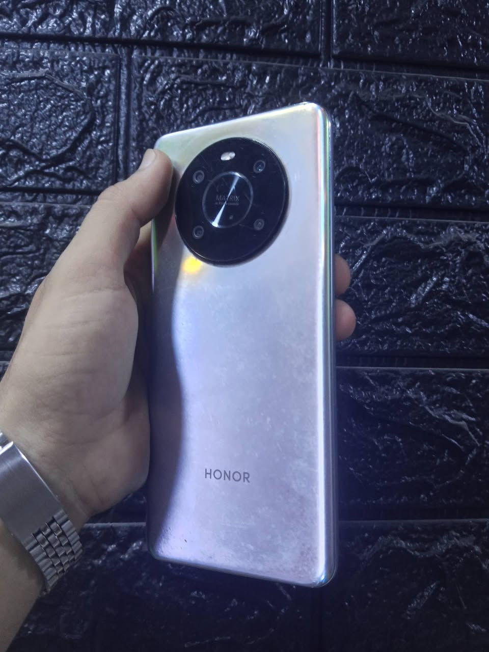 HONOR X9
نضيف ممفتوح ولا واصل مصلح 
ذاكرة 128
رام 8
دقة الشاشة 1080x2388
سعره 145 بي مجال قليل مكاني موصل رقمي *********** واتساب او اتصال ممتواجد بالفيس بوك
