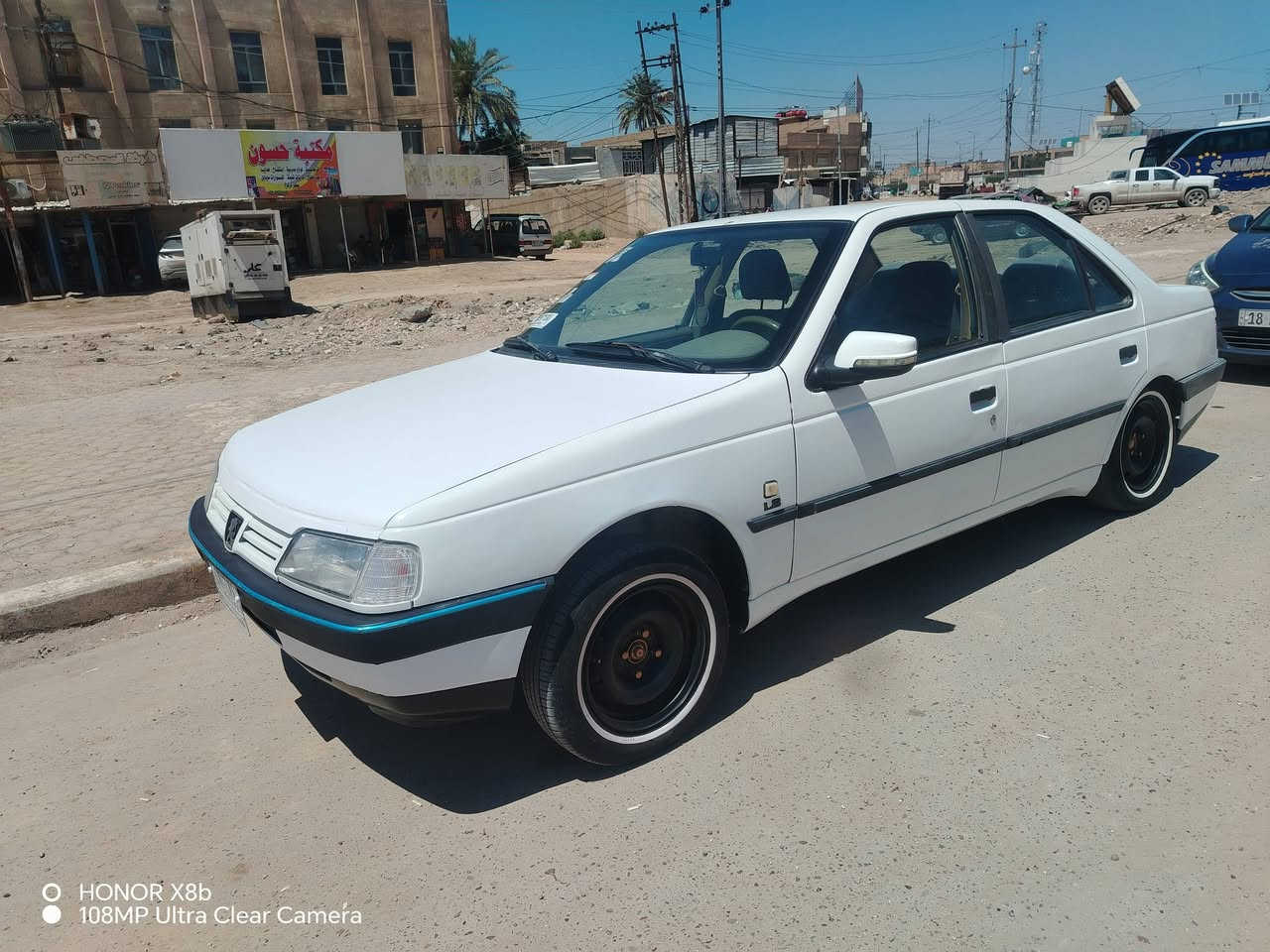 بيجو 405 موديل 2017 رقم قادسيه
تحويل مباشر السياره ماشيه 39 وين ميعجبك وديها وافحص 
مكينه وكير وحداديه وتخم تاير كله جديد تبريد شرط انجماد
صبغ فقط دواير اماميه والدوس بسبب الخياس ومصورها فيديو
 وبارد قليل بالباب الخلفي
السعر 45$ عنواني بابل ***********

نص مكتوب في الصور:
- HONOR X8b
- 108MP Ultra Clear Camera
- O HONOR X8b
- HONOR X8b 108MP Ultra Clear Camera