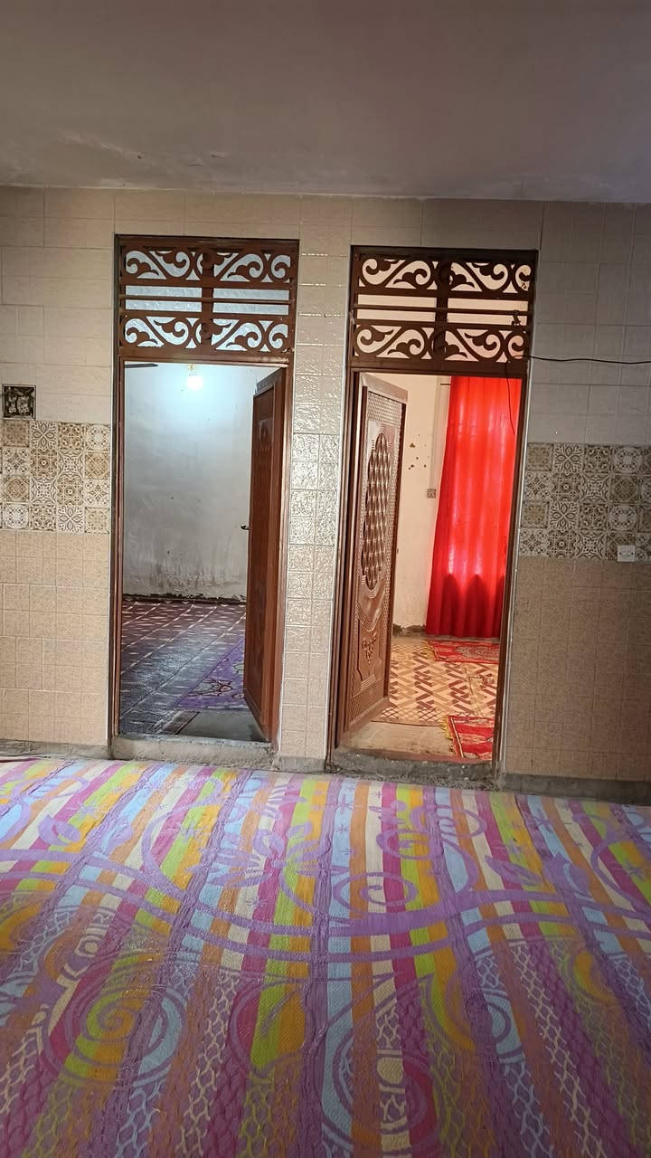 سلام عليكم بيت 200 للبيع
استقبال ✅
غرفتين نوم ✅
مطبخ✅
صاله✅
حمام ✅
قرب محطه مجاري الولداية السعر 65بي مجال قليل

*********** وتواصل خاص

