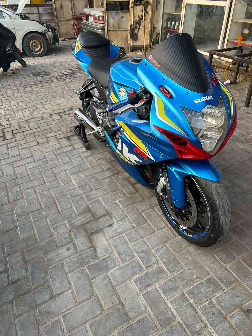السلام عليكم
Suzuki gsxr 750 2016 
دراجه كامله مابيه نقص برغي مكينه خير من الله 
دراجه بدون حادث 
برمجه ٣ مودات 🔥
اكزوز بروكس 
السعر ٣٥ $$
مكان بغداد الشعب 
باقي تفاصيل اتصل وبخدمتك ***********
