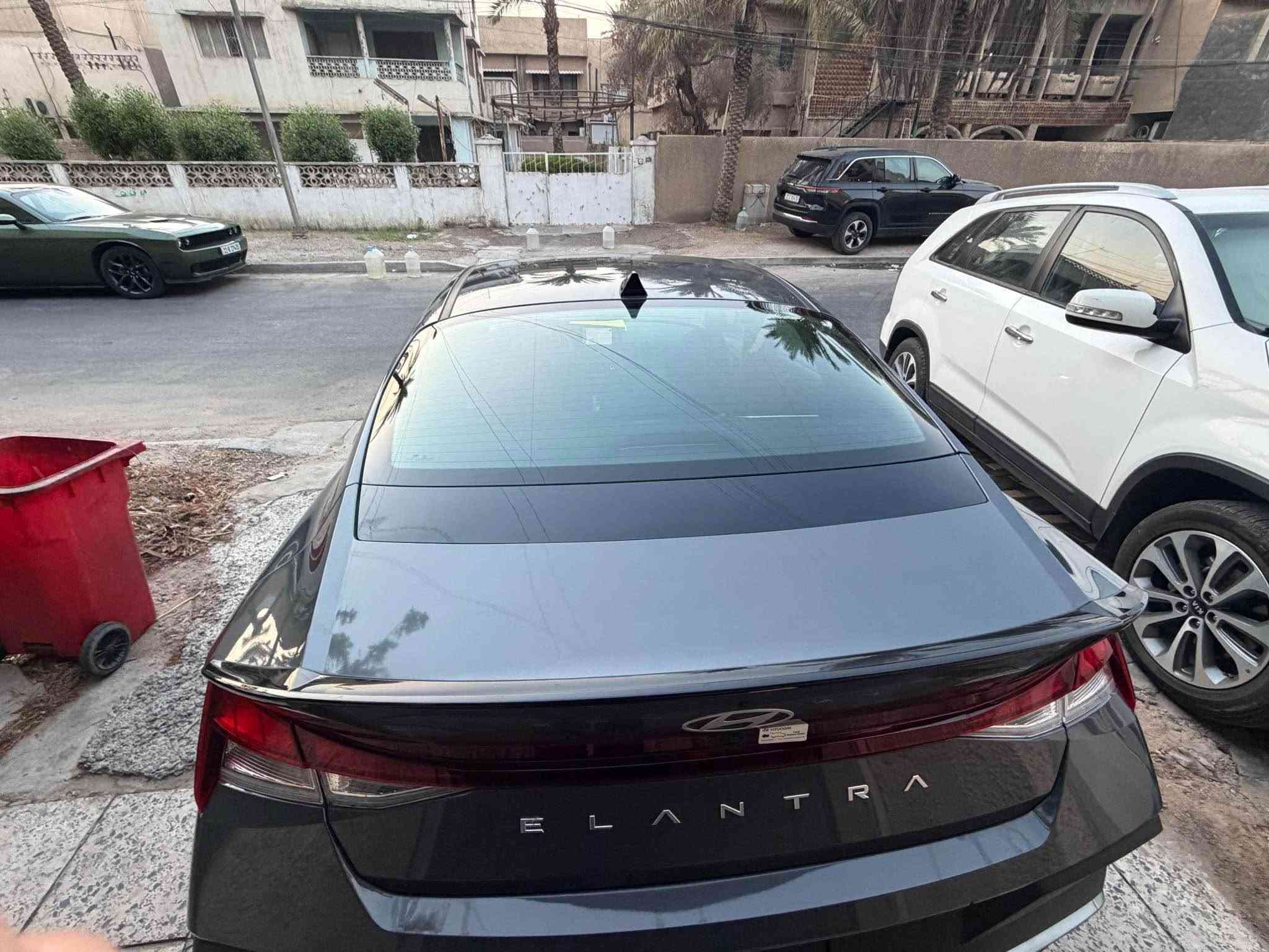 النترا موديل ٢٠٢٥ سبورت زيرو 
بصمه 
تشغيل عن بعد 
لون سمنتي الجديد 
حادث جاملغ و بنيد و تصليح بسيط بجسر الجاملغ 
ماشيه ٨٠٠مايل 
السعر ١٢٢ وبيه مجال حك الجيه 
ويل مال فول 
رقم فحص تحويل ثاني يوم 
بغداد شارع فلسطين خلف مول النخيل 
***********
*********** بغداد, العراق
